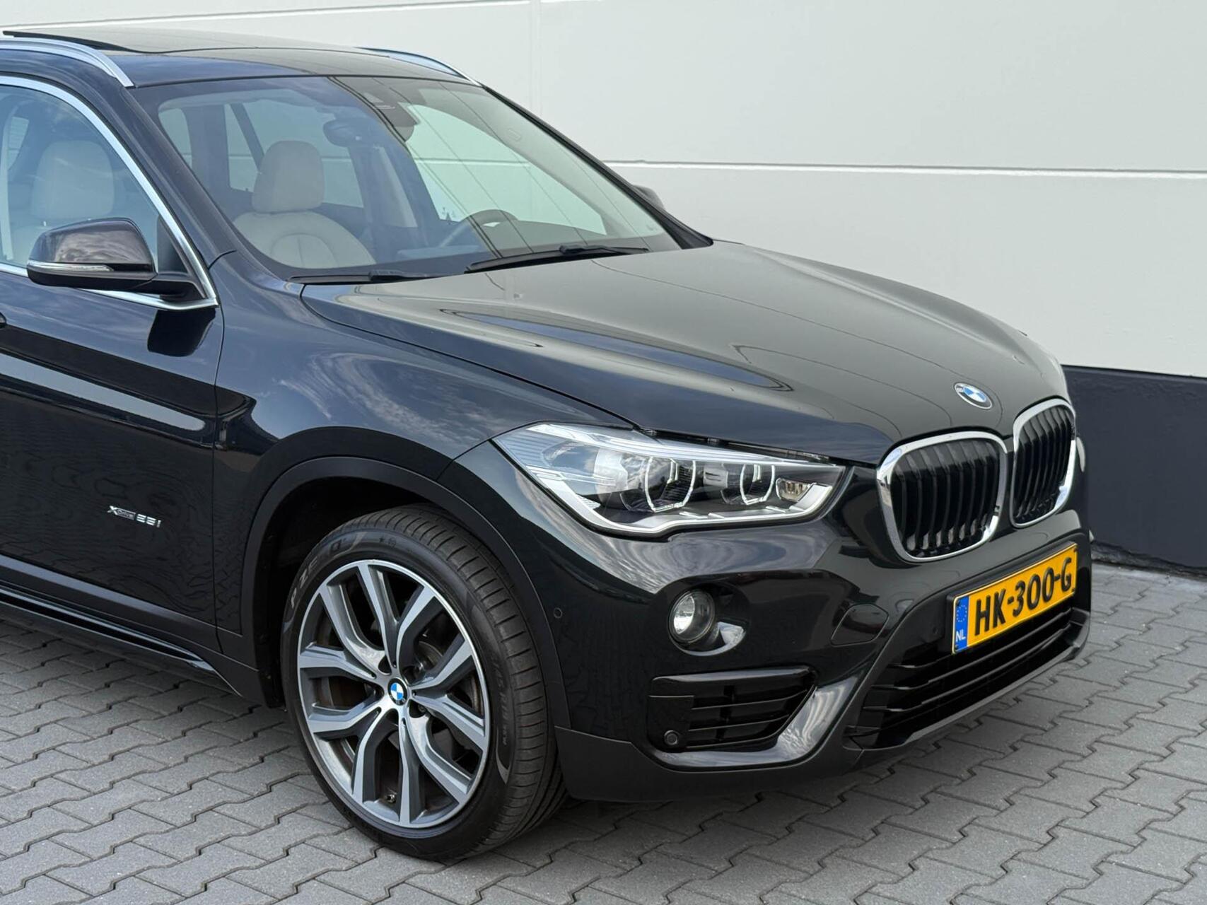 Foto van BMW X1 Xdrive25i