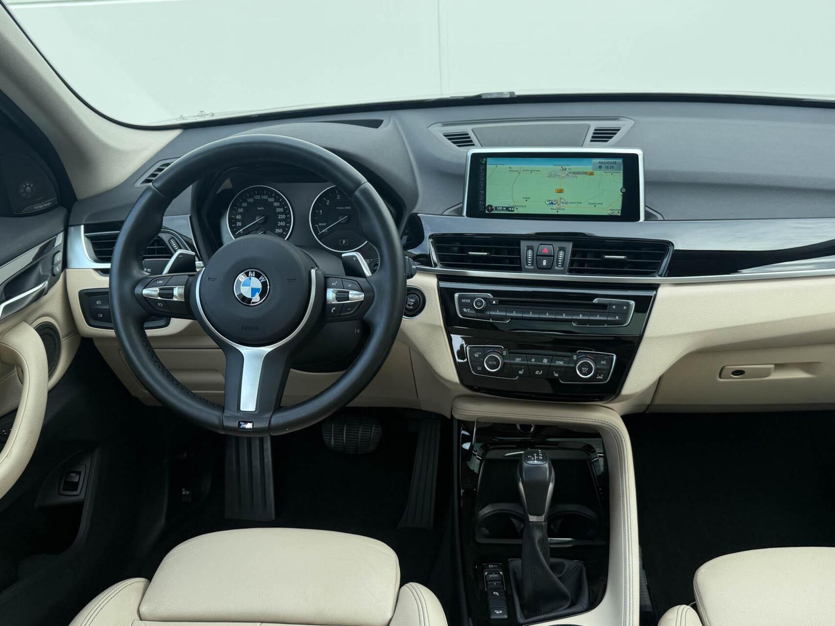 Foto van BMW X1 Xdrive25i