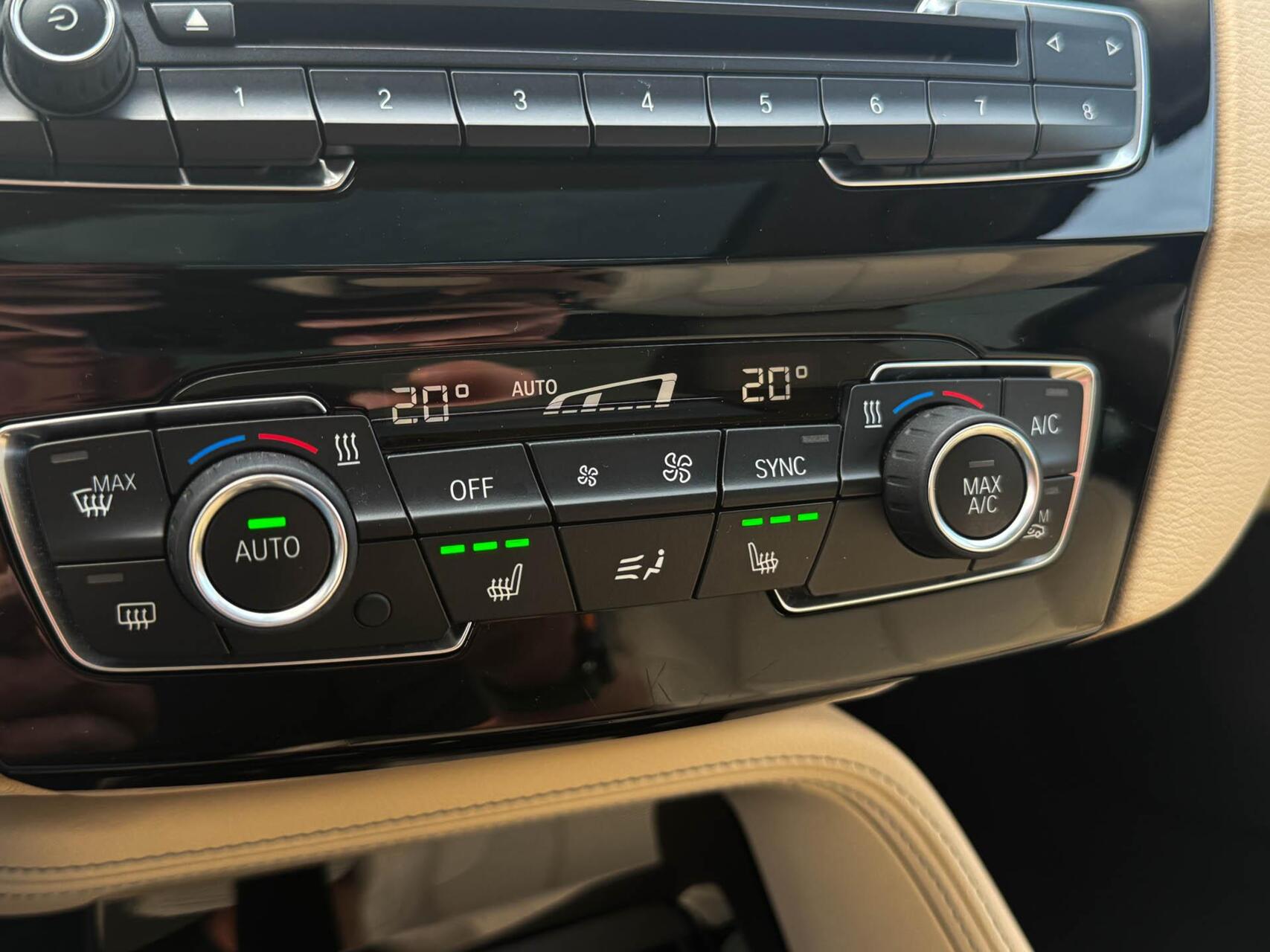 Foto van BMW X1 Xdrive25i