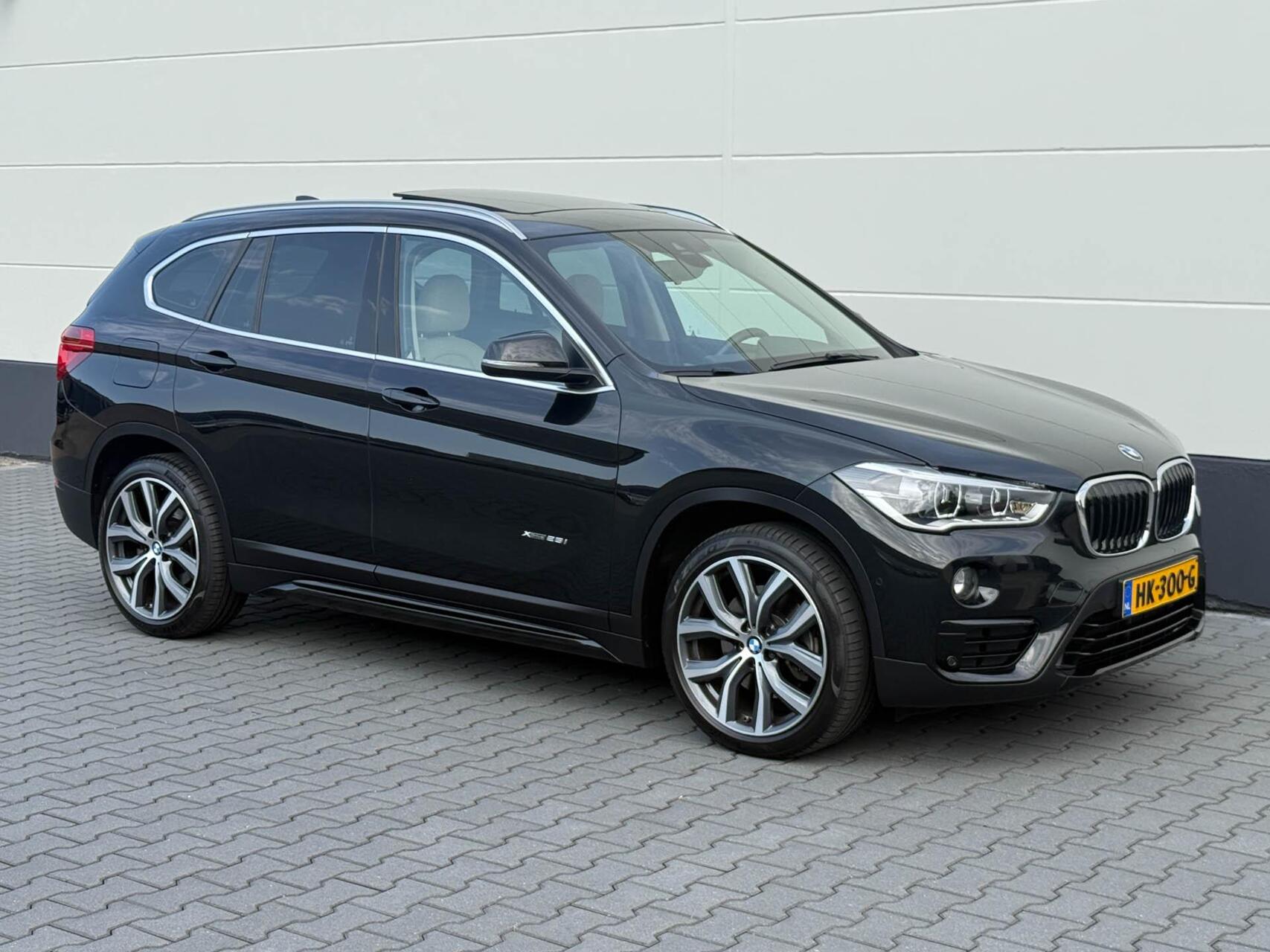 Foto van BMW X1 Xdrive25i