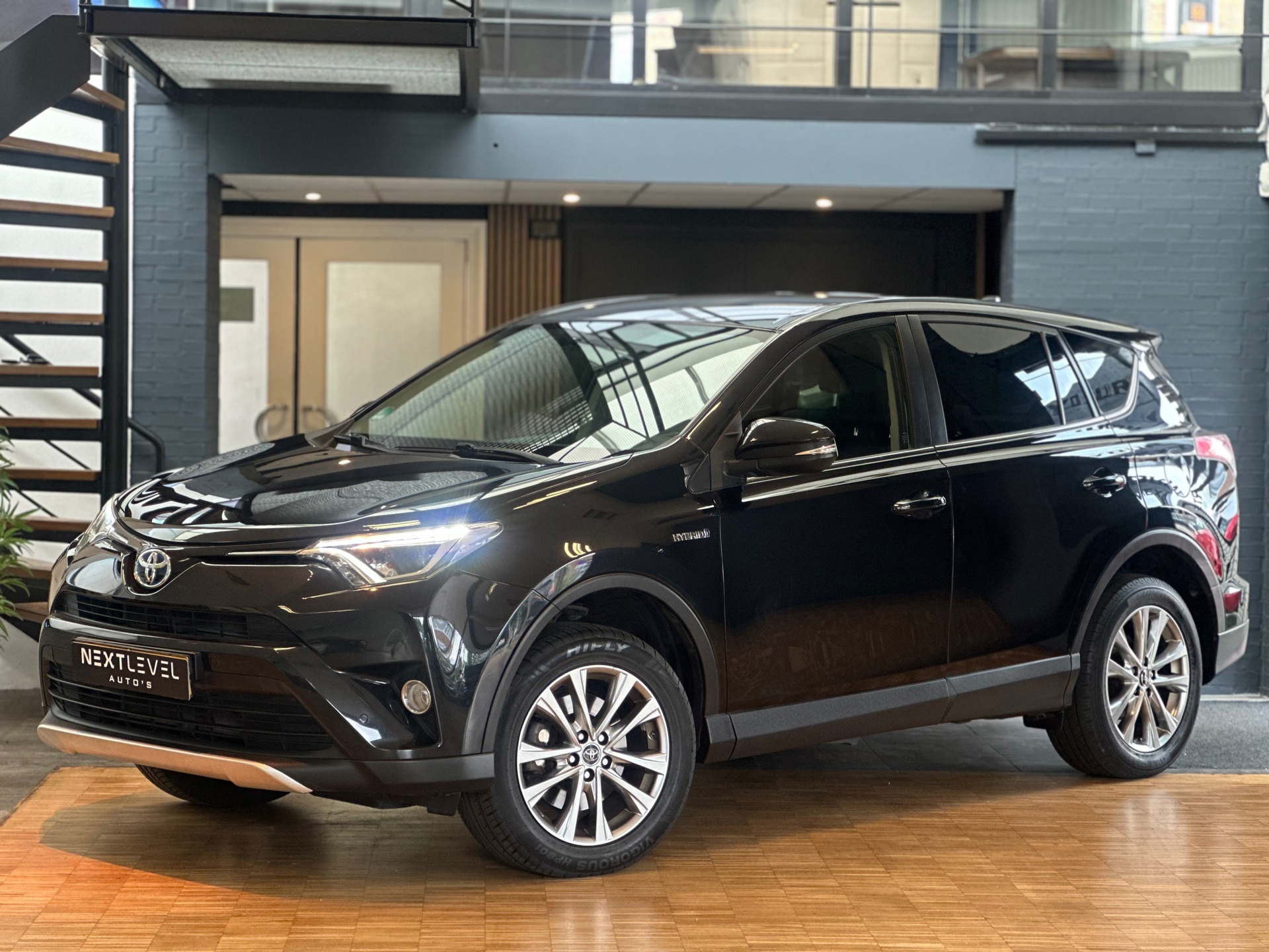 Toyota Toyota Rav4 2.5 Hybrid Executive Business ACC Trekhaak Stoelverw. Leer Camera 2016 - voorkant
