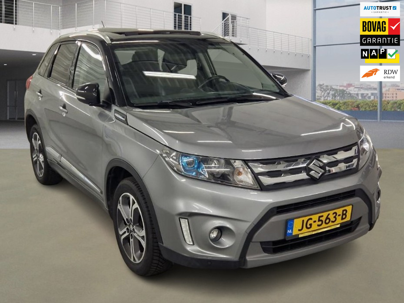 Suzuki Vitara 1.6 High Executive Automaat +NAP NL-auto 2016 - voorkant