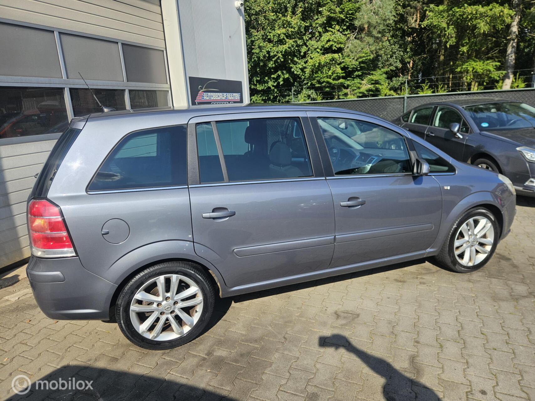 Foto van Opel Zafira