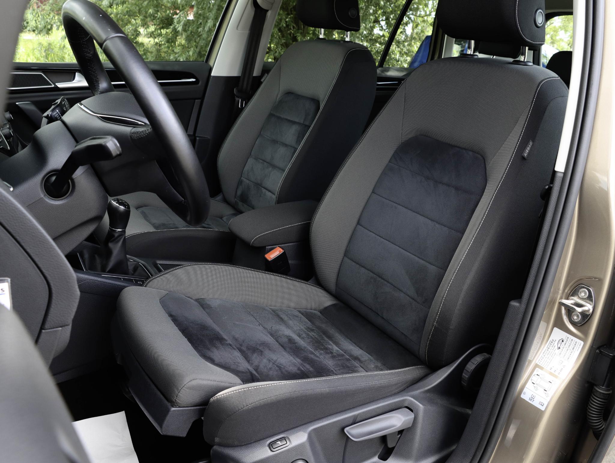 Foto van Volkswagen Golf Sportsvan