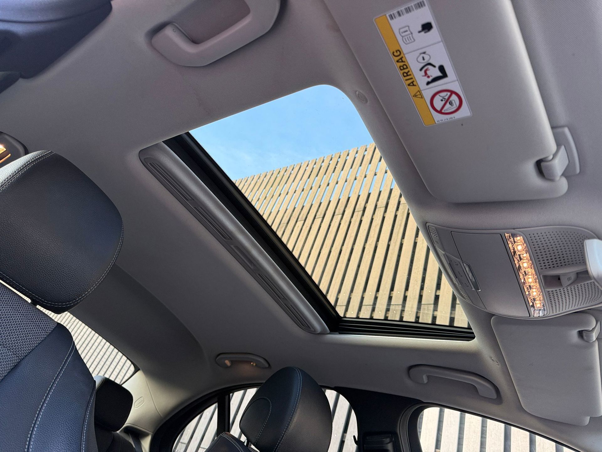 Foto van Mercedes-Benz E 200 4Matic