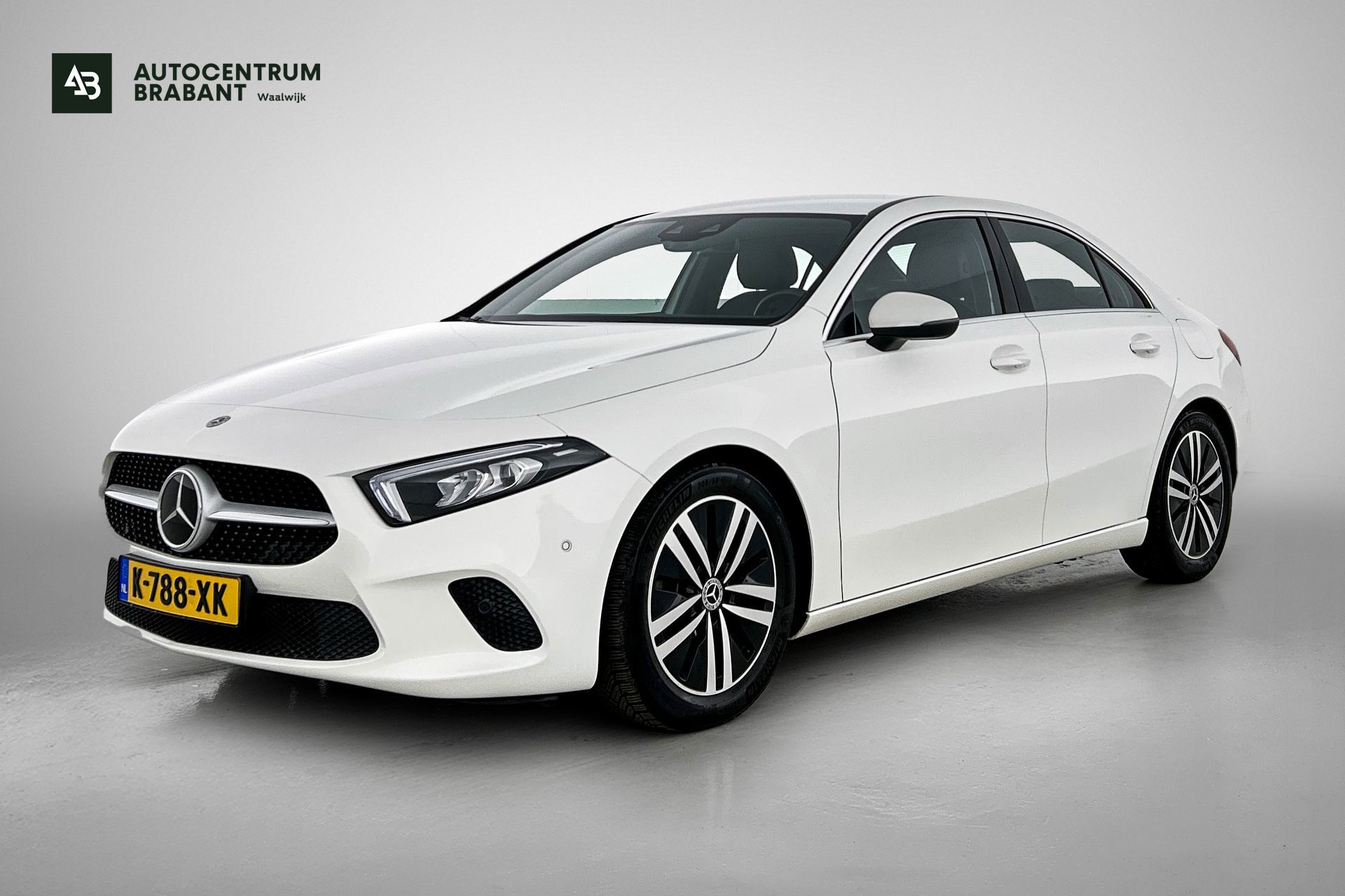Mercedes-Benz A-klasse 180 Business Solution Luxury 2021 - voorkant