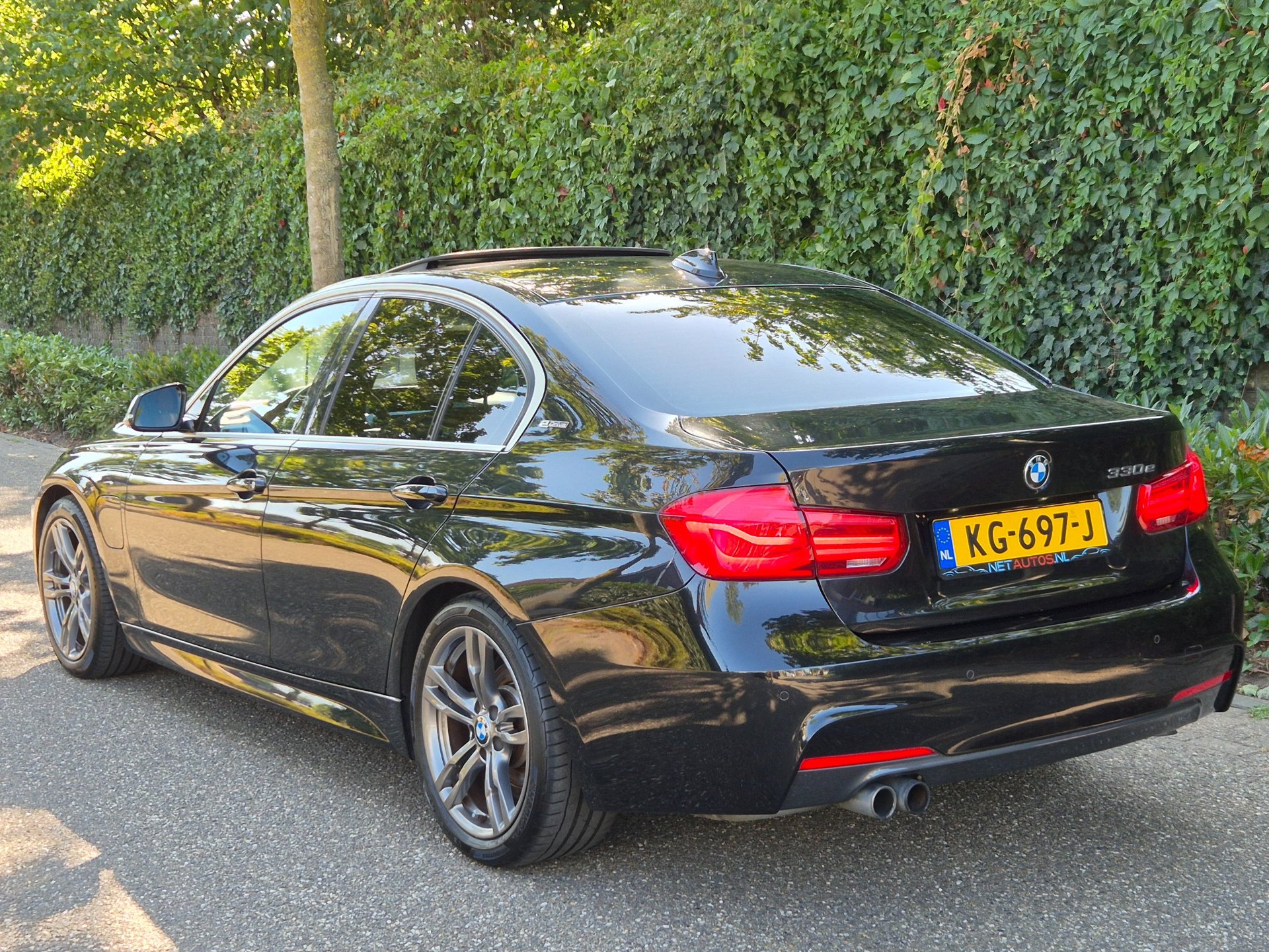 Foto van BMW 330e