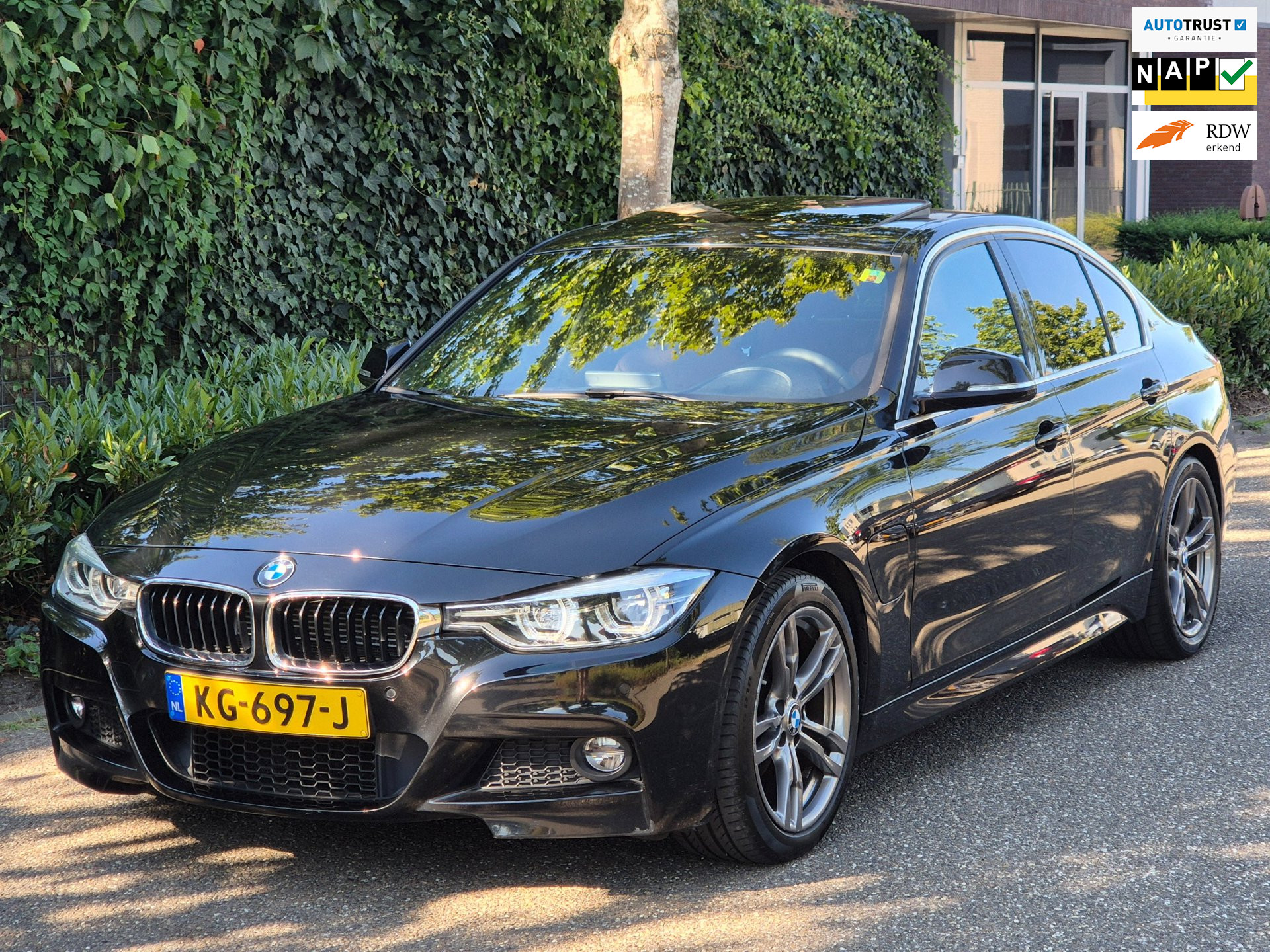 BMW 330e 330e 2016 - voorkant