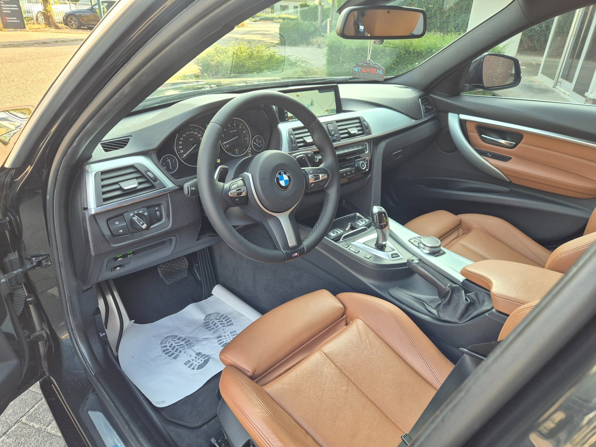 Foto van BMW 330e
