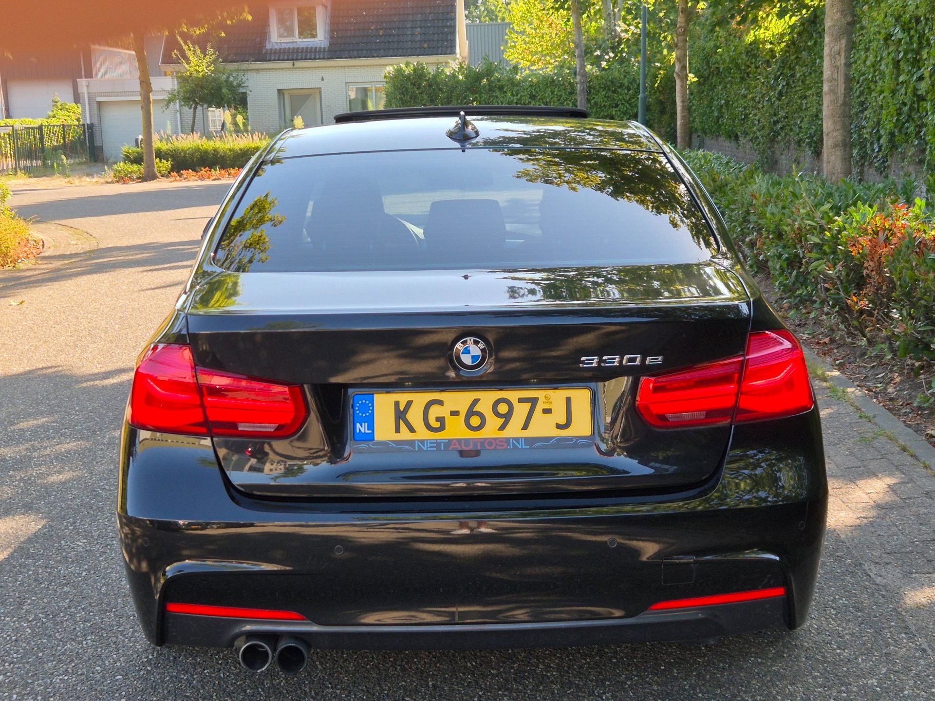 Foto van BMW 330e