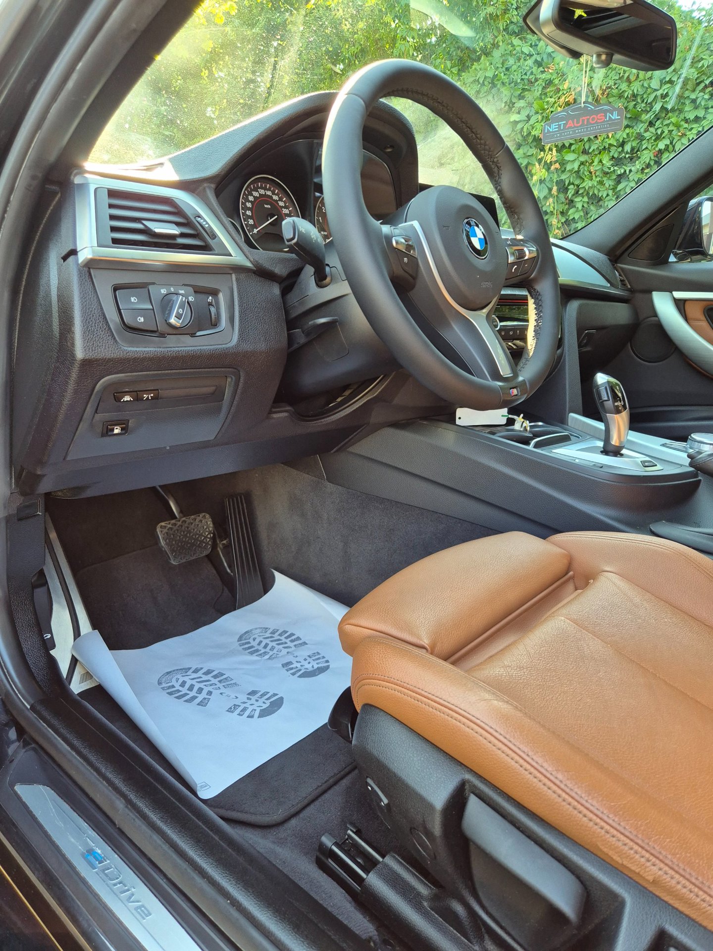 Foto van BMW 330e