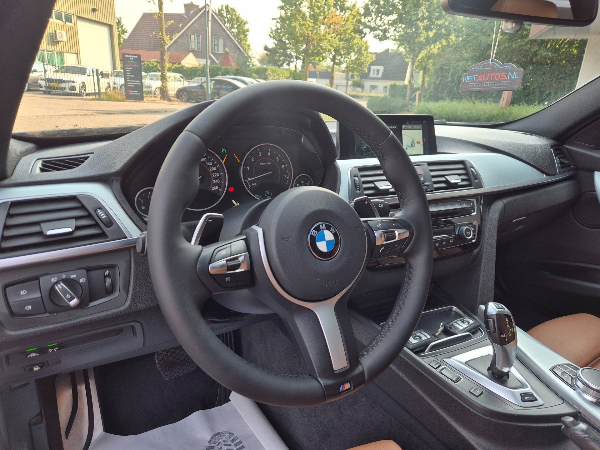 Foto van BMW 330e