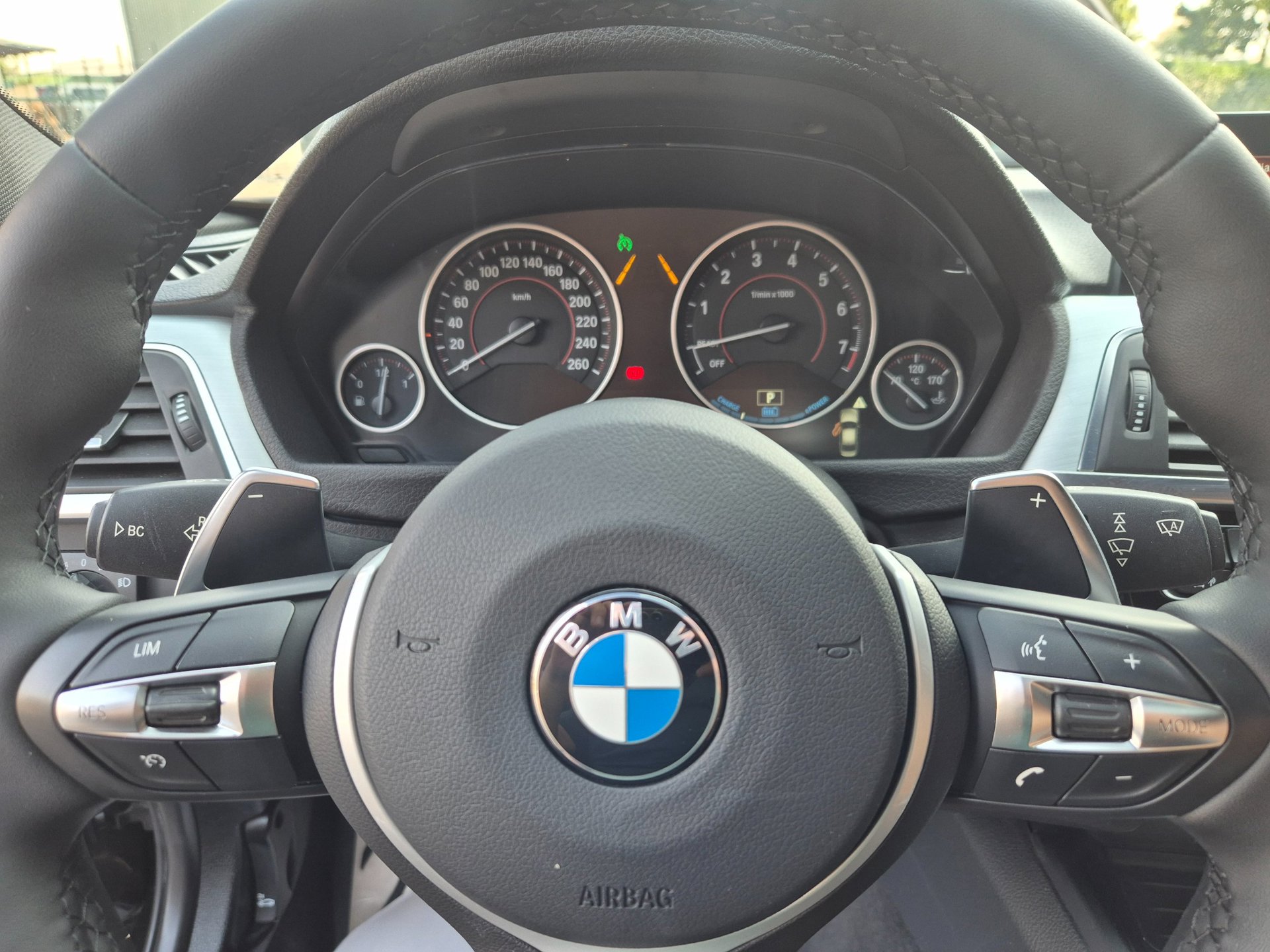 Foto van BMW 330e