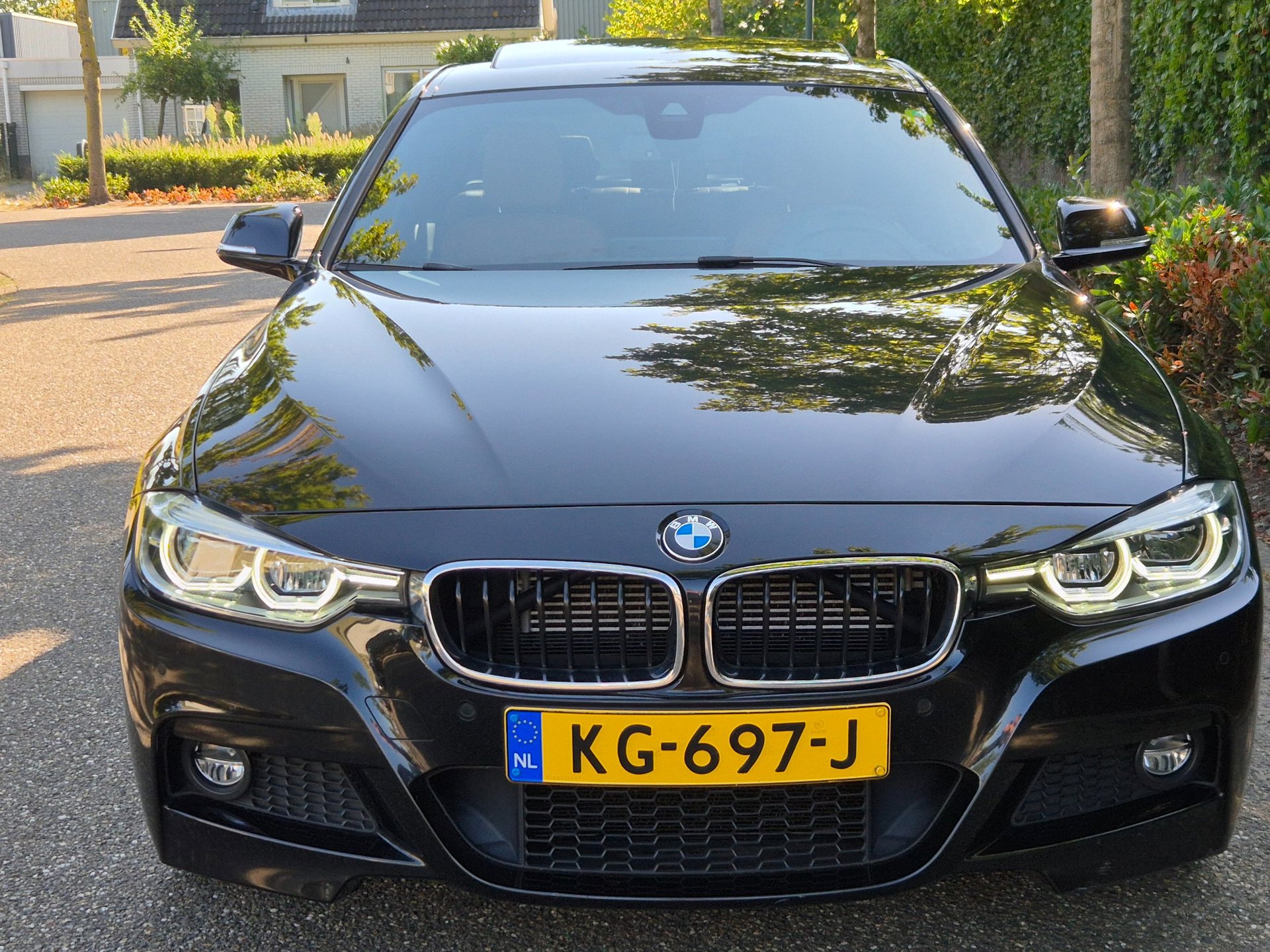 Foto van BMW 330e