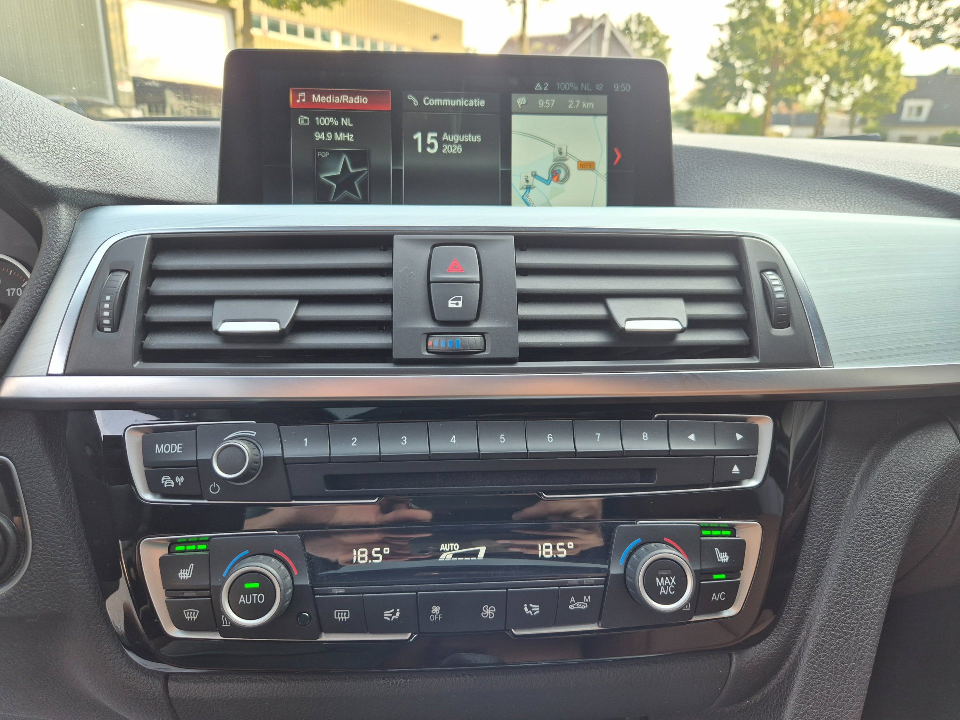 Foto van BMW 330e