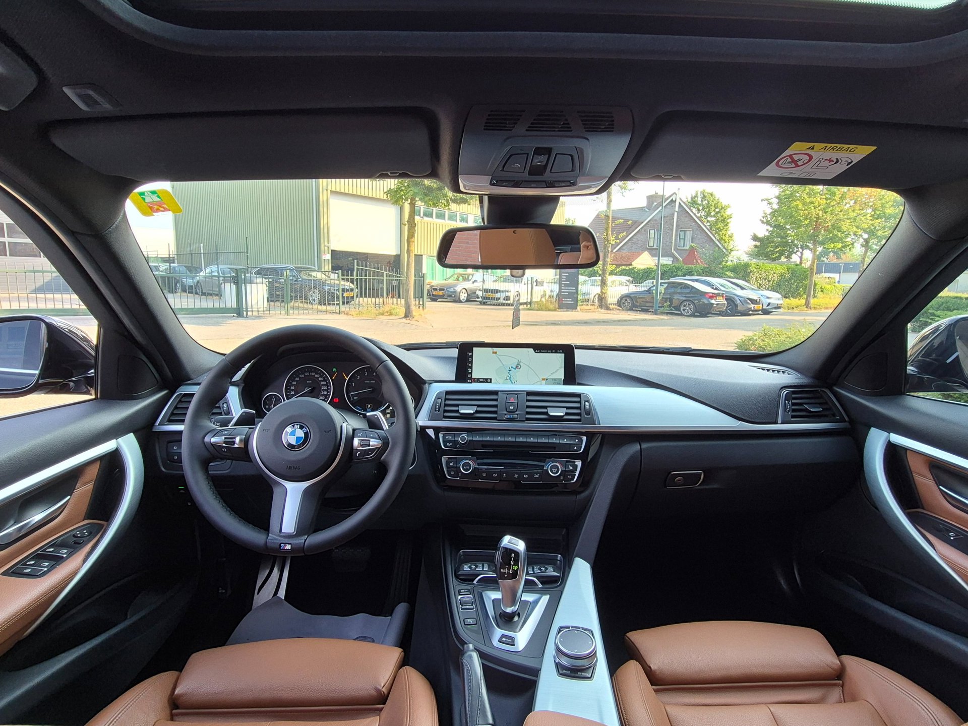 Foto van BMW 330e