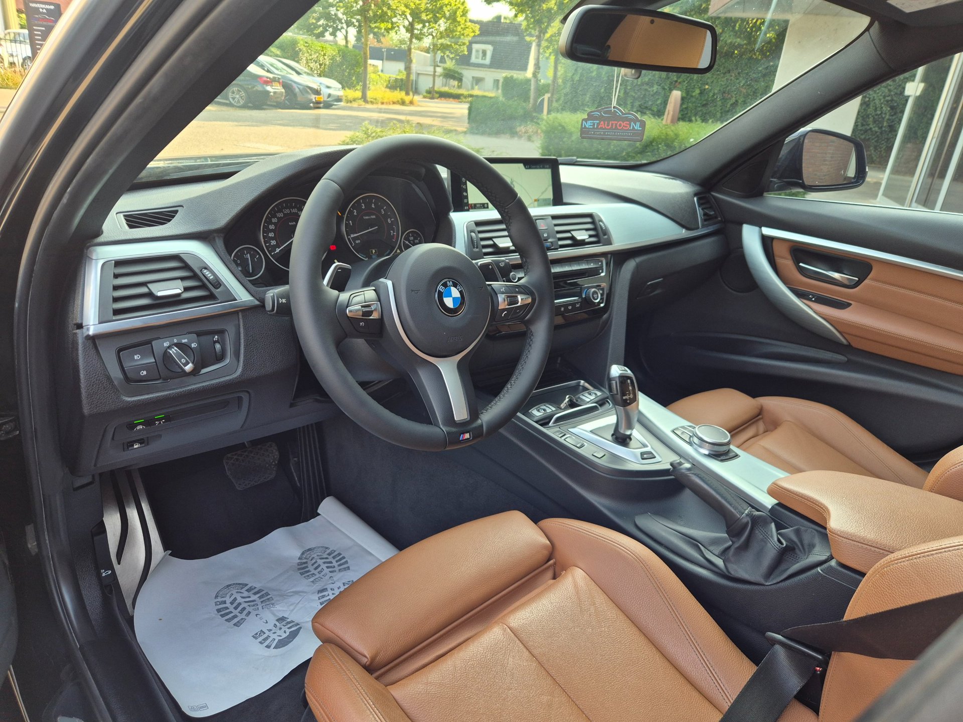 Foto van BMW 330e