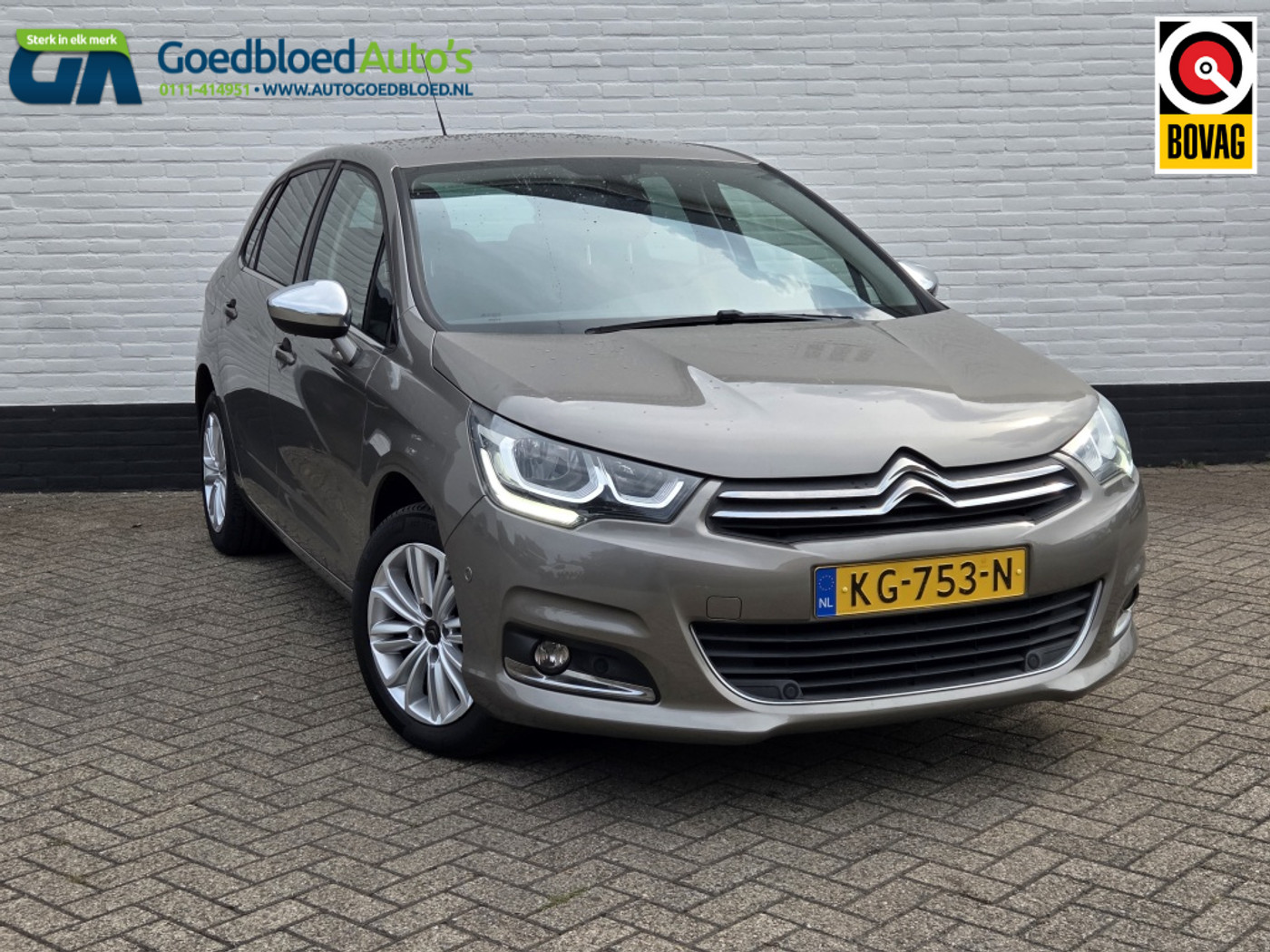 Citroen C4 1.2 130 PK Collection Automaat | Navi | Parkeersensoren 2016 - voorkant
