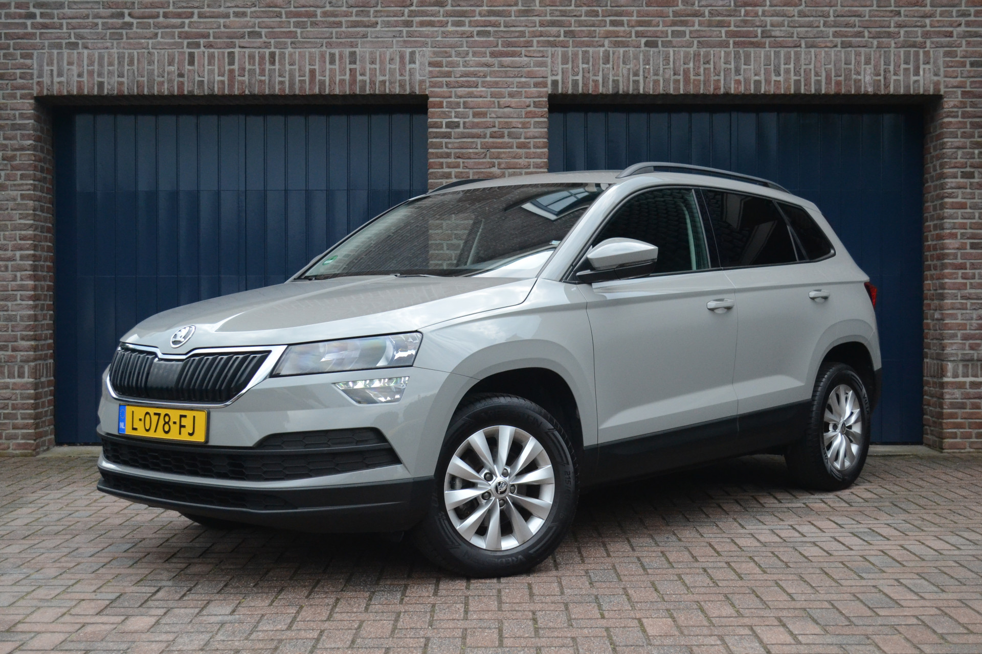 Skoda Karoq 1.0 TSI Business Edition 2021 - voorkant