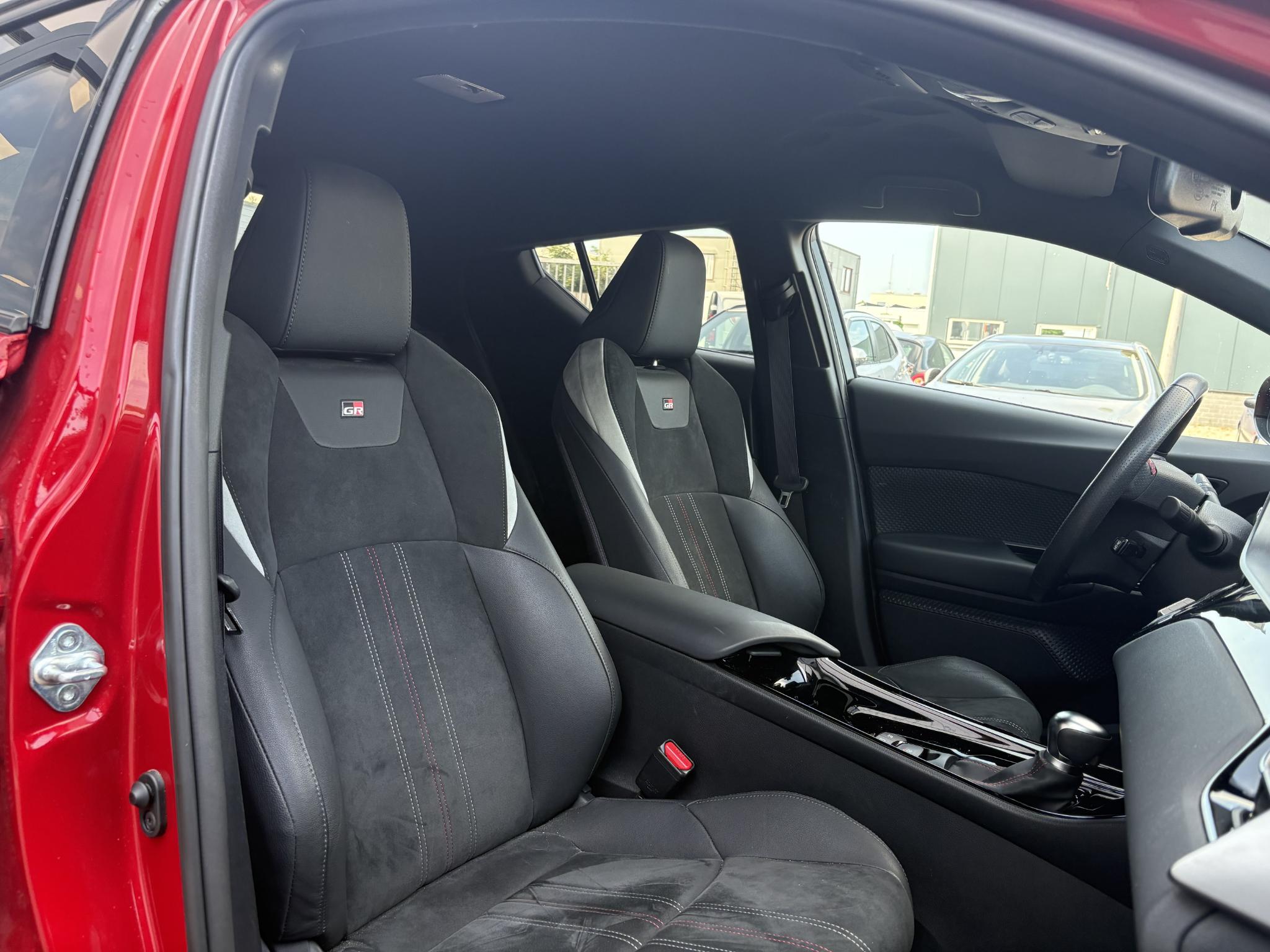 Foto van Toyota Toyota C-hr
