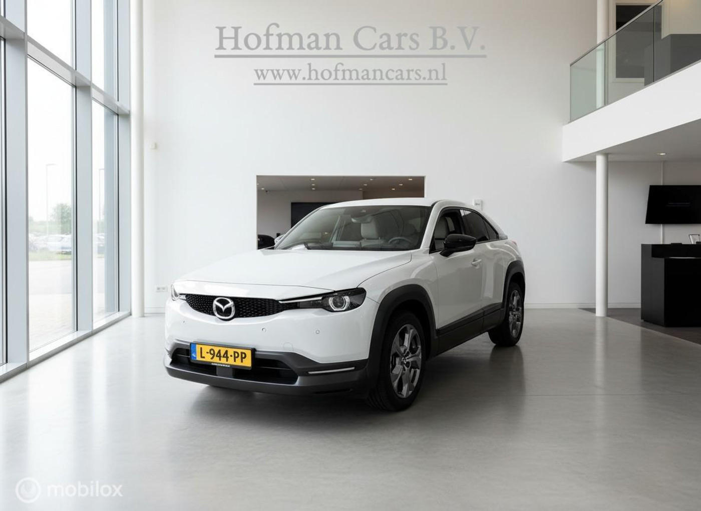 Mazda Mazda Mx-30 e-SkyActiv 145 Comfort 36 kWh | 45.188 km | SOH 93% | CCS | HUD 2021 - voorkant