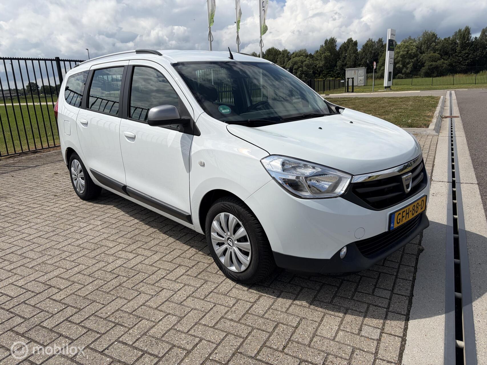 Foto van Dacia Lodgy