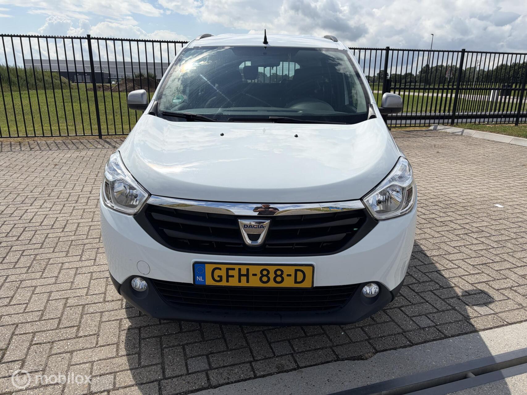 Foto van Dacia Lodgy