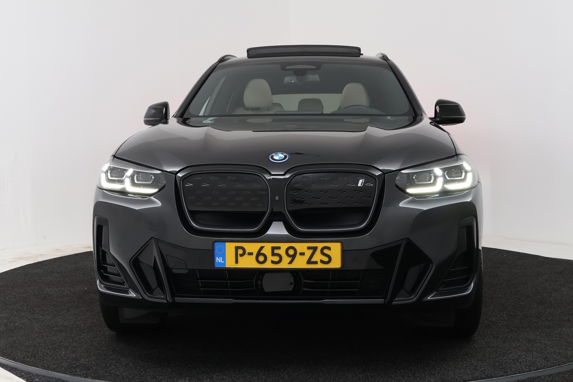 Foto van BMW Ix3