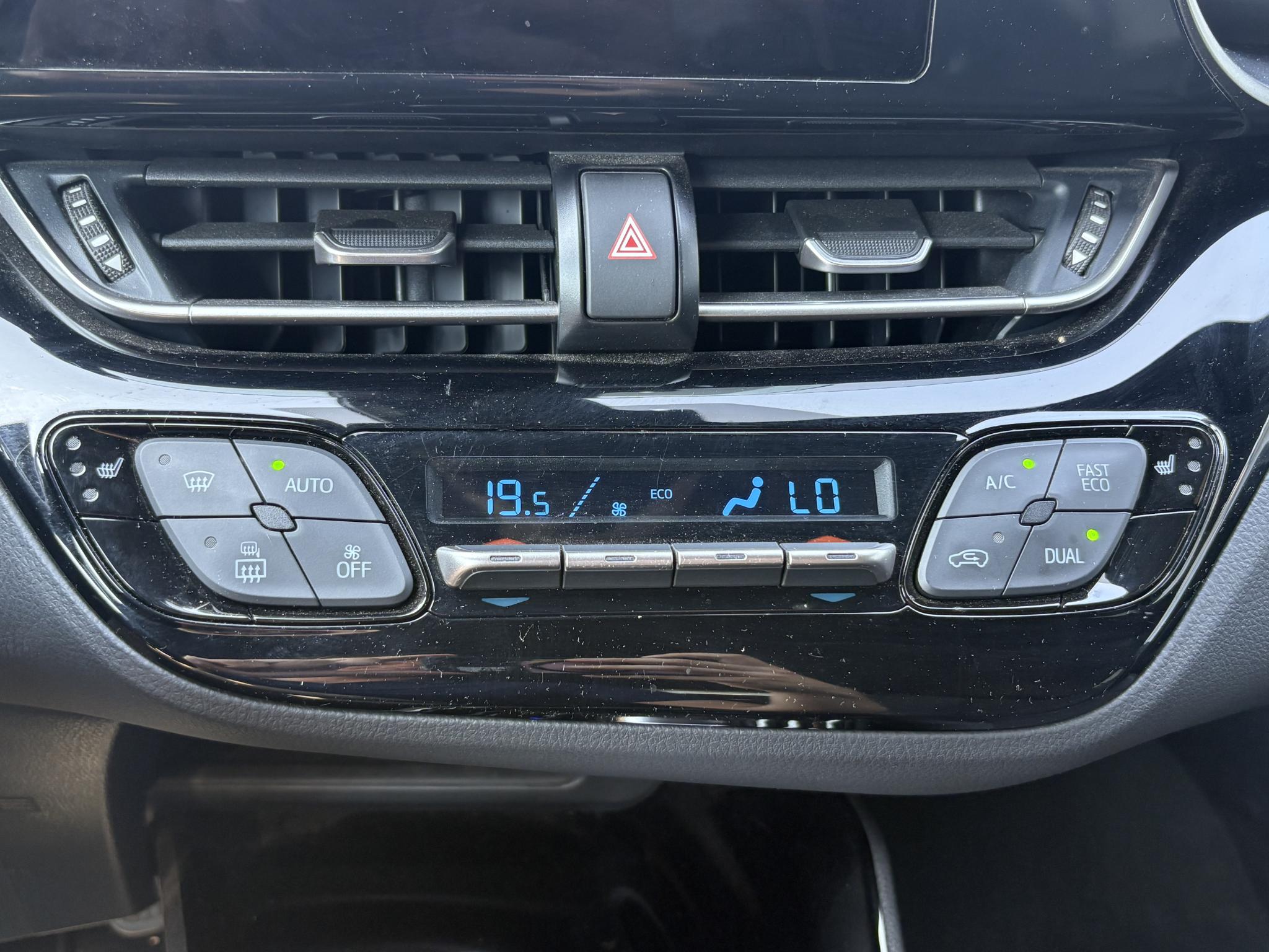 Foto van Toyota Toyota C-hr