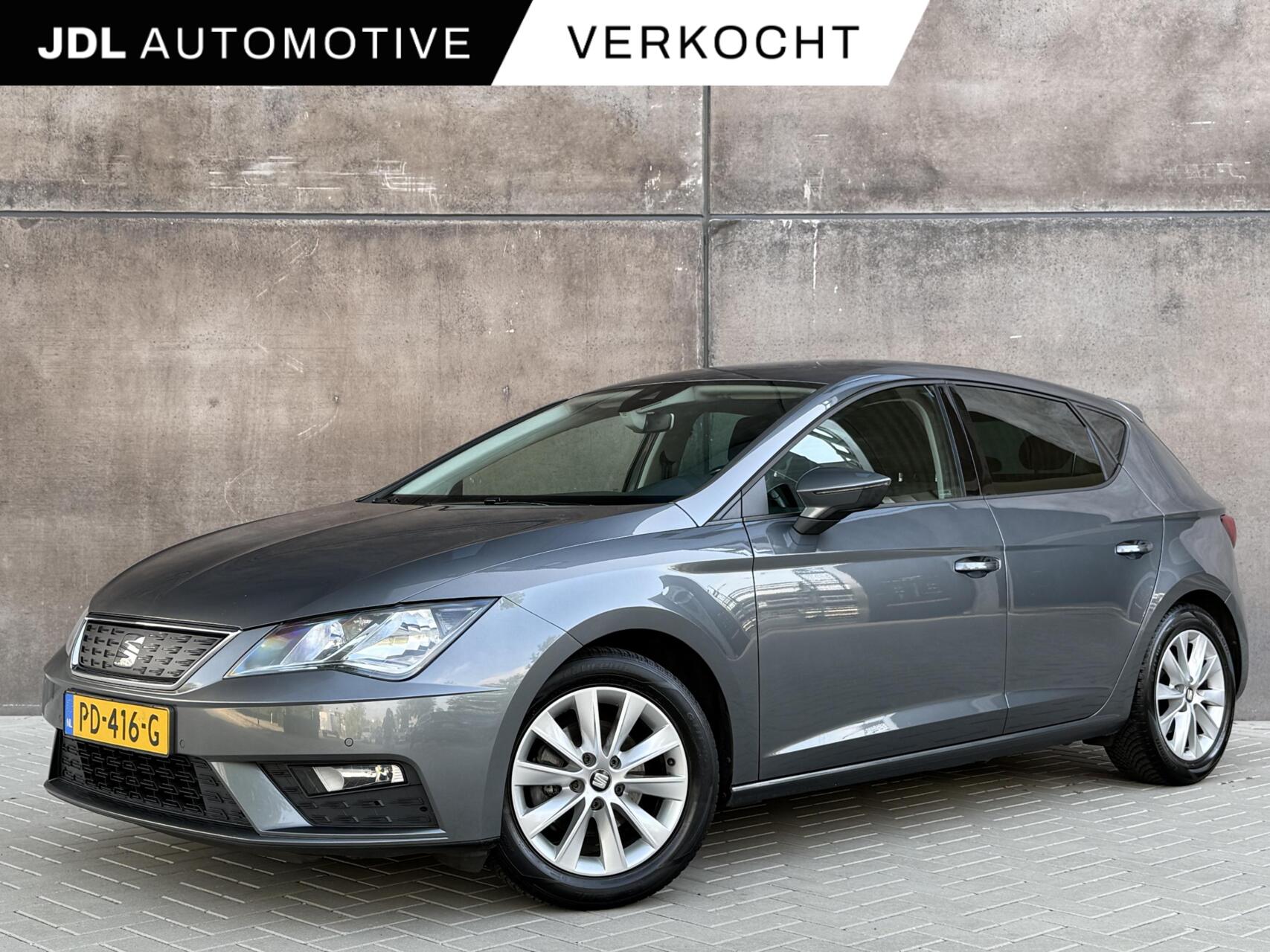 Seat Leon 1.0 EcoTSI Style Business Intense | Trekhaak | Navigatie | CarPlay | Climate control | Parkeersensoren | 2017 - voorkant