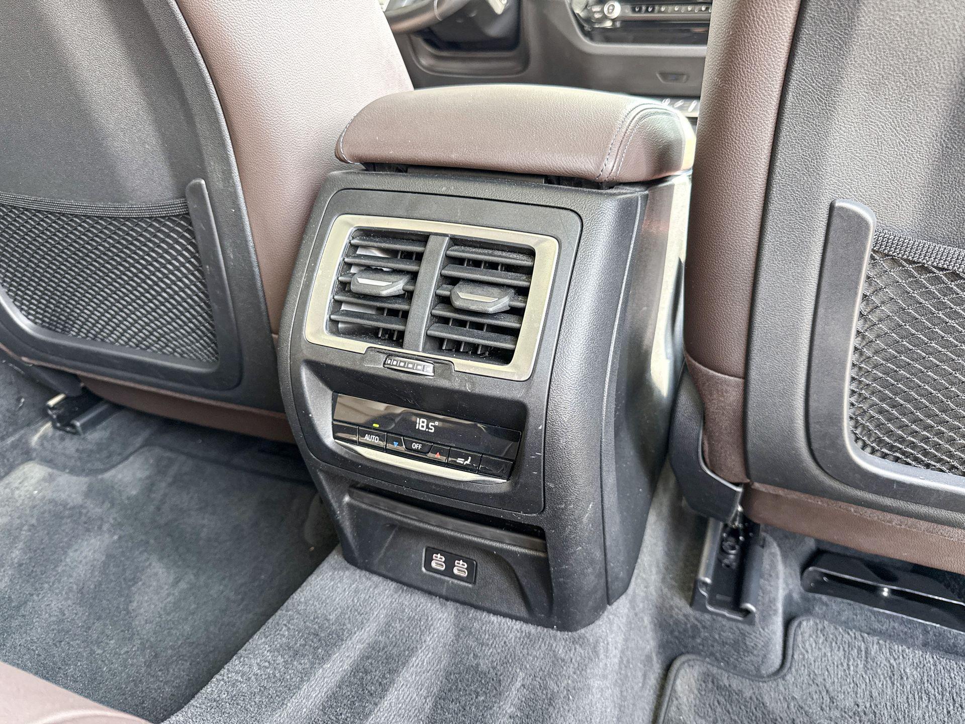 Foto van BMW Ix3