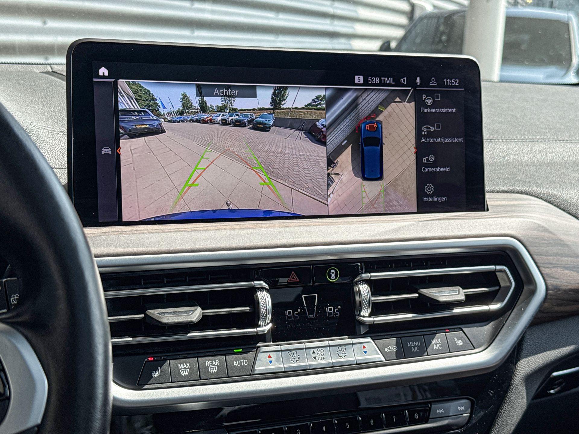 Foto van BMW Ix3