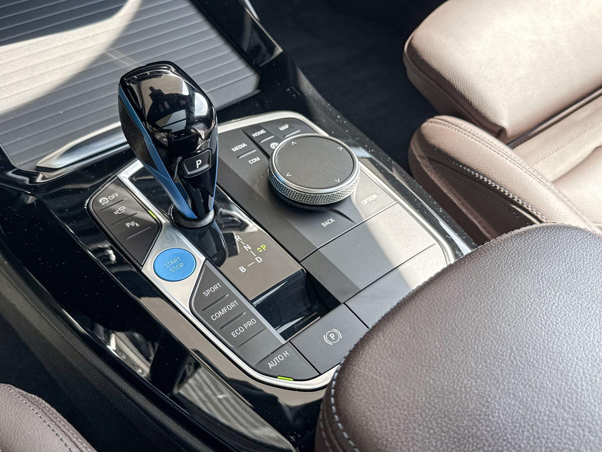 Foto van BMW Ix3