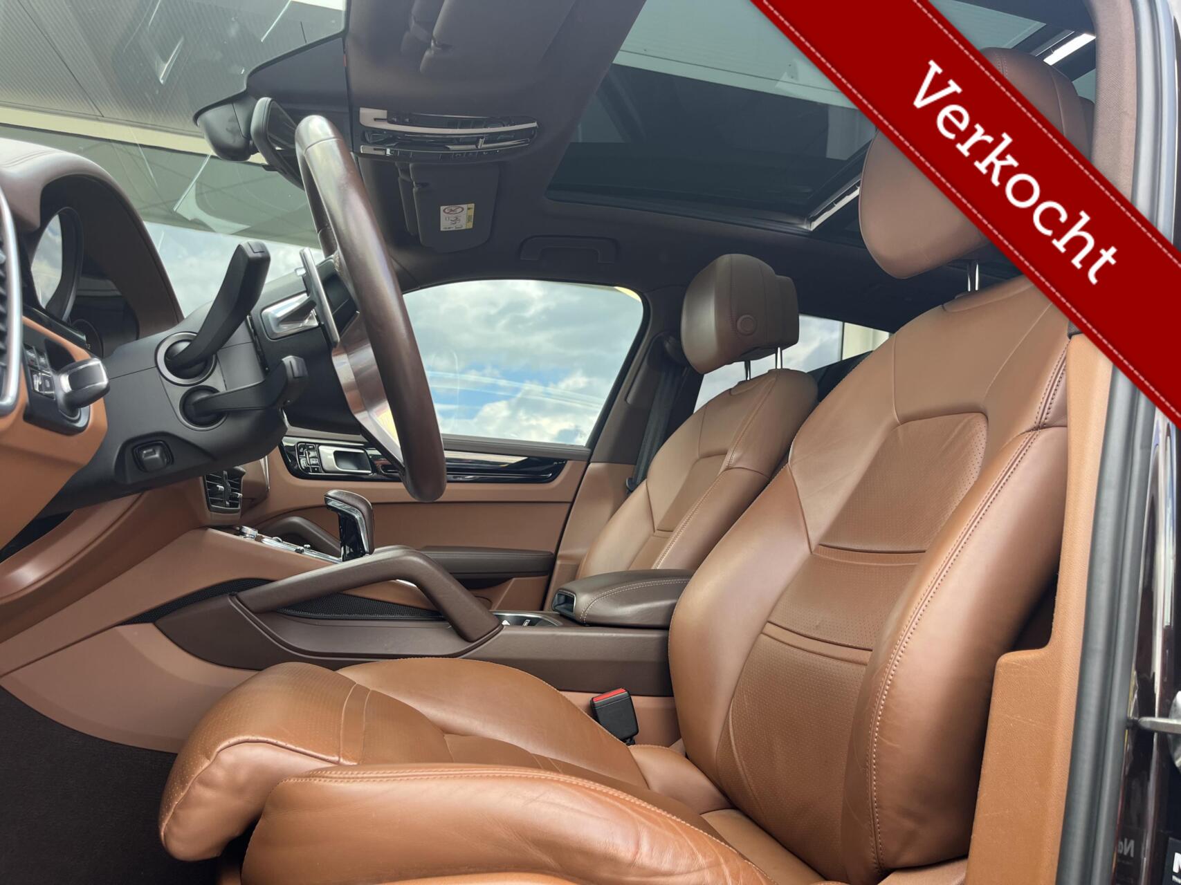 Foto van Porsche Cayenne E-hybrid