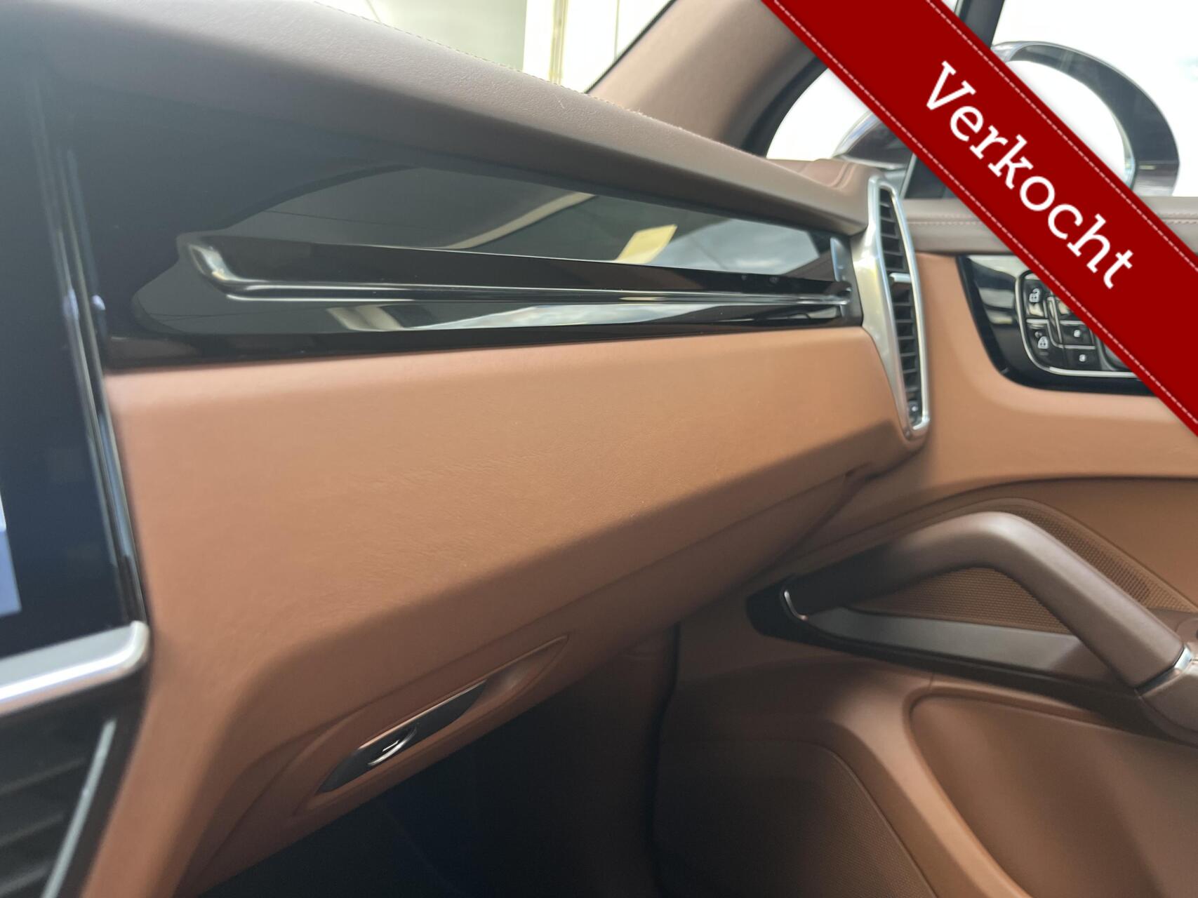 Foto van Porsche Cayenne E-hybrid
