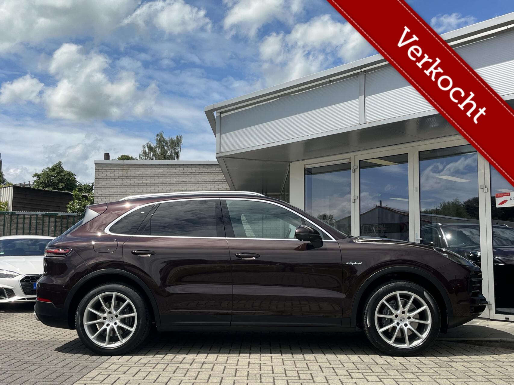Foto van Porsche Cayenne E-hybrid