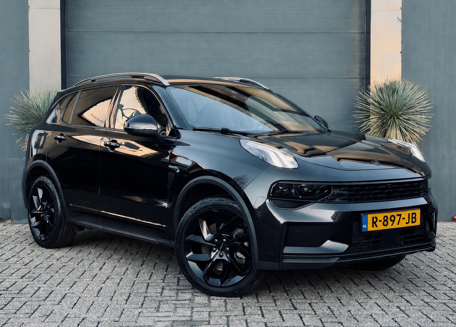 Lynk&co LYNK & Co 01 1.5 2022 - voorkant