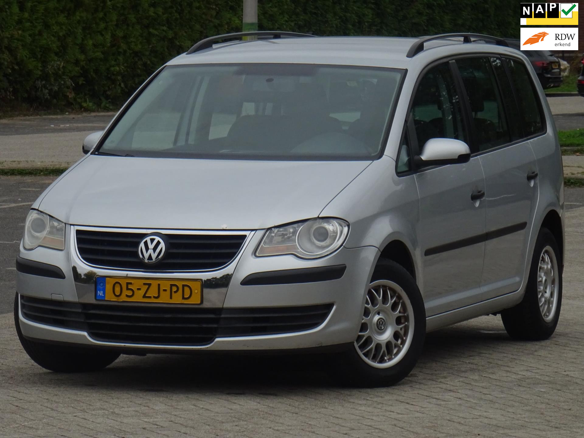 Volkswagen Touran 1.4 TSI Optive 2008 - voorkant