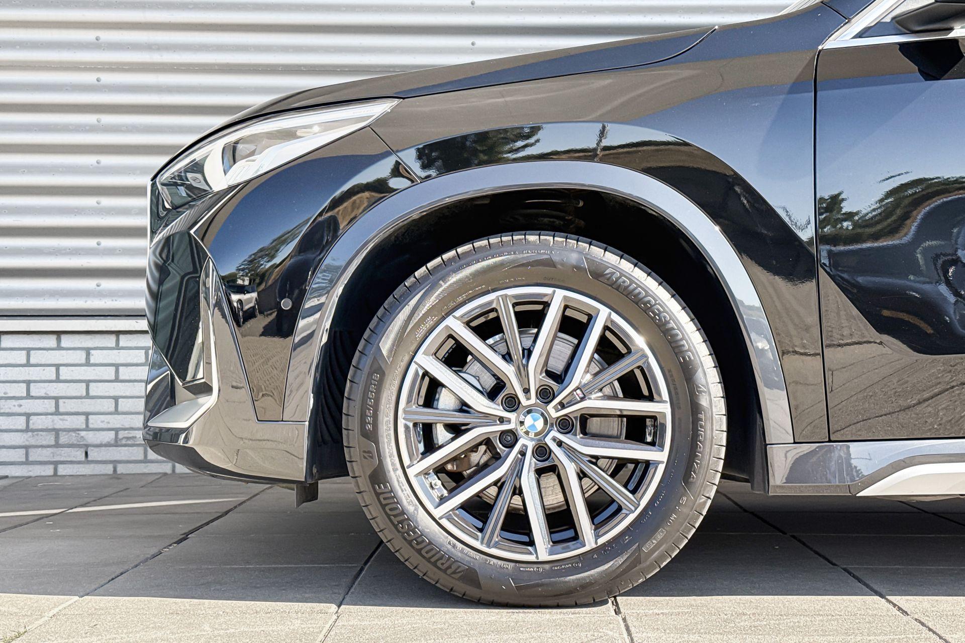 Foto van BMW Ix1 Xdrive30