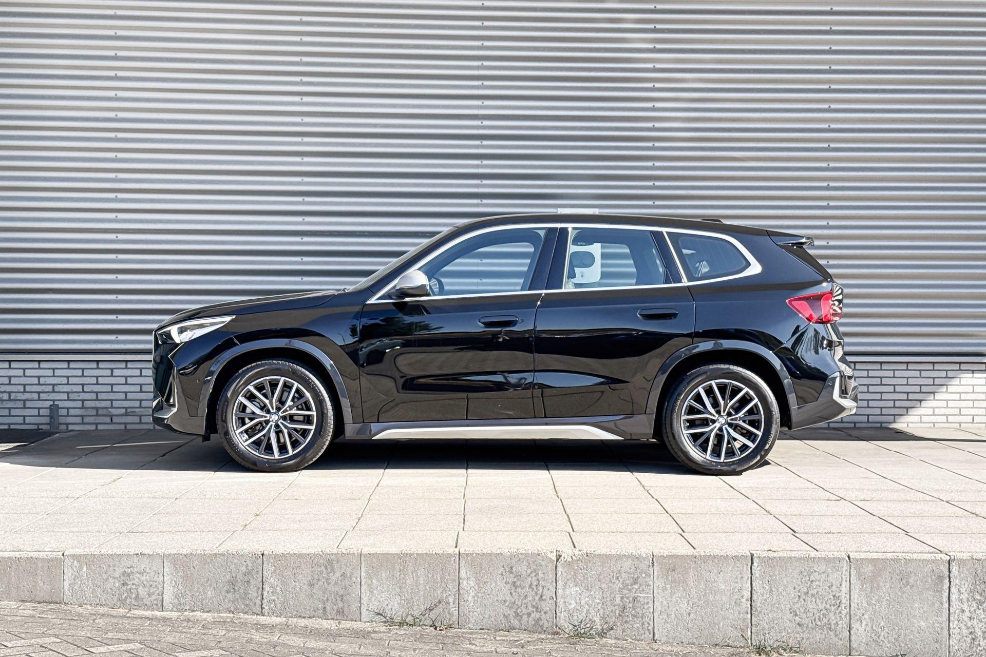 Foto van BMW Ix1 Xdrive30