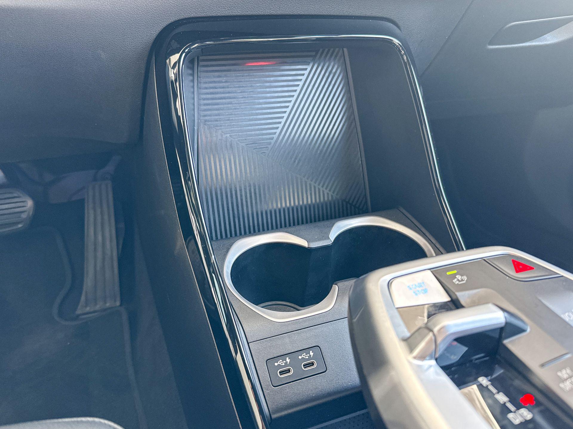 Foto van BMW Ix1 Xdrive30