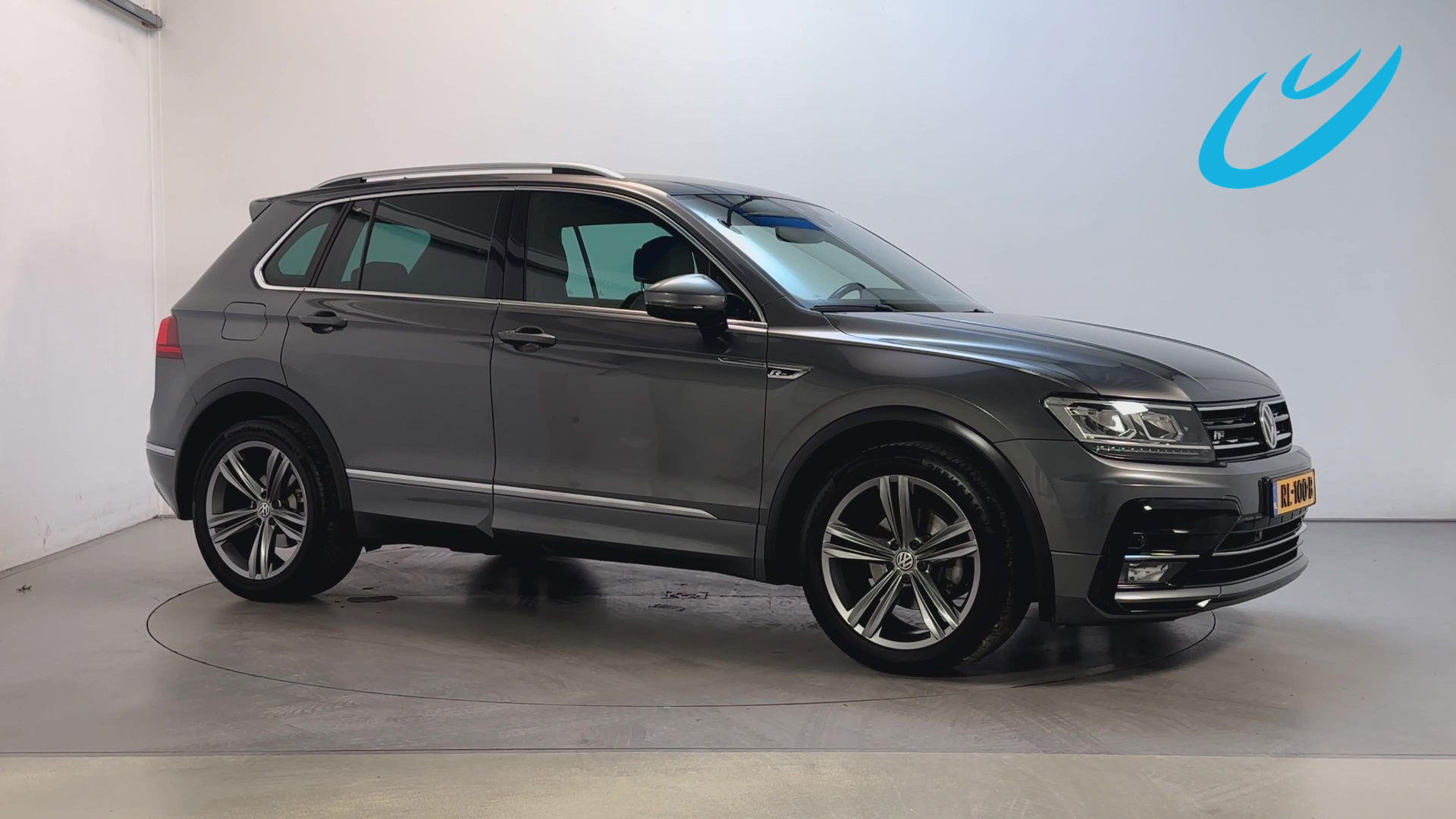Volkswagen Tiguan 1.4 TSI 150pk DSG ACT Highline Virtual Cockpit Stoelverwarming Navigatie 2018 - voorkant