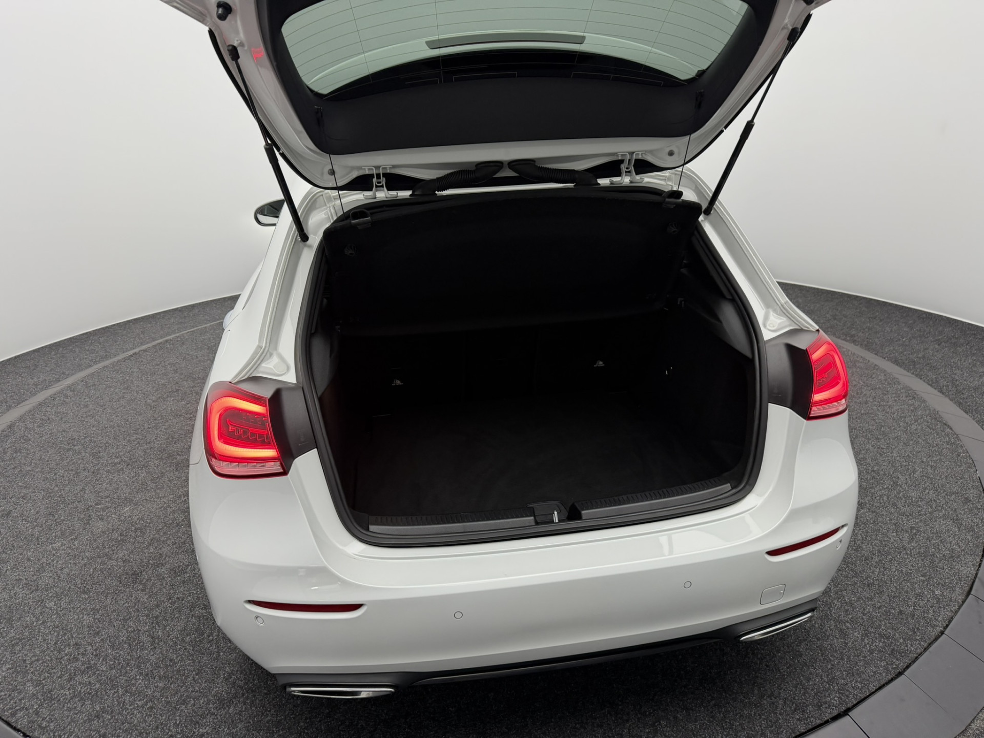 Foto van Mercedes-Benz A 180