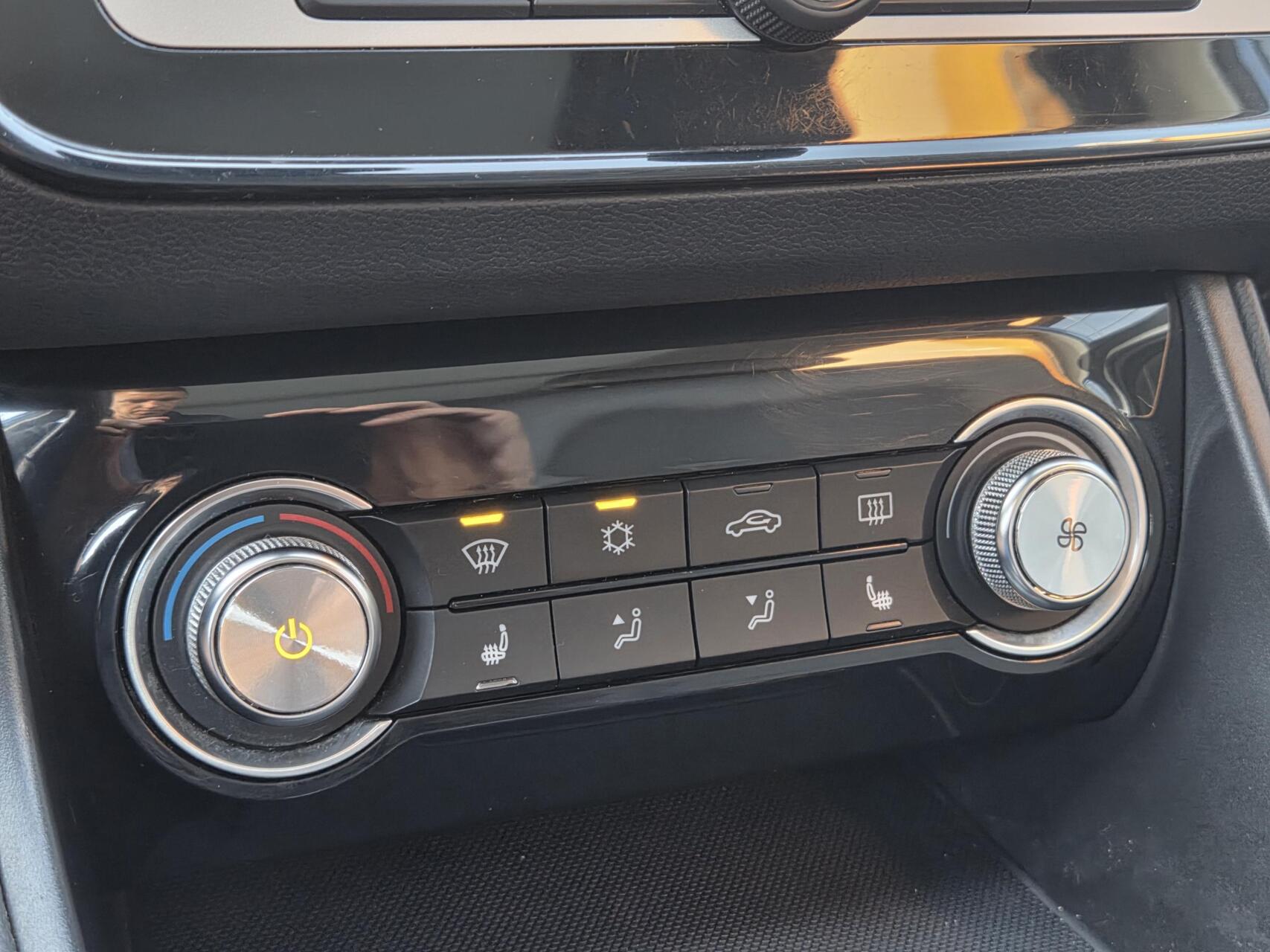 Foto van MG MG ZS Ev