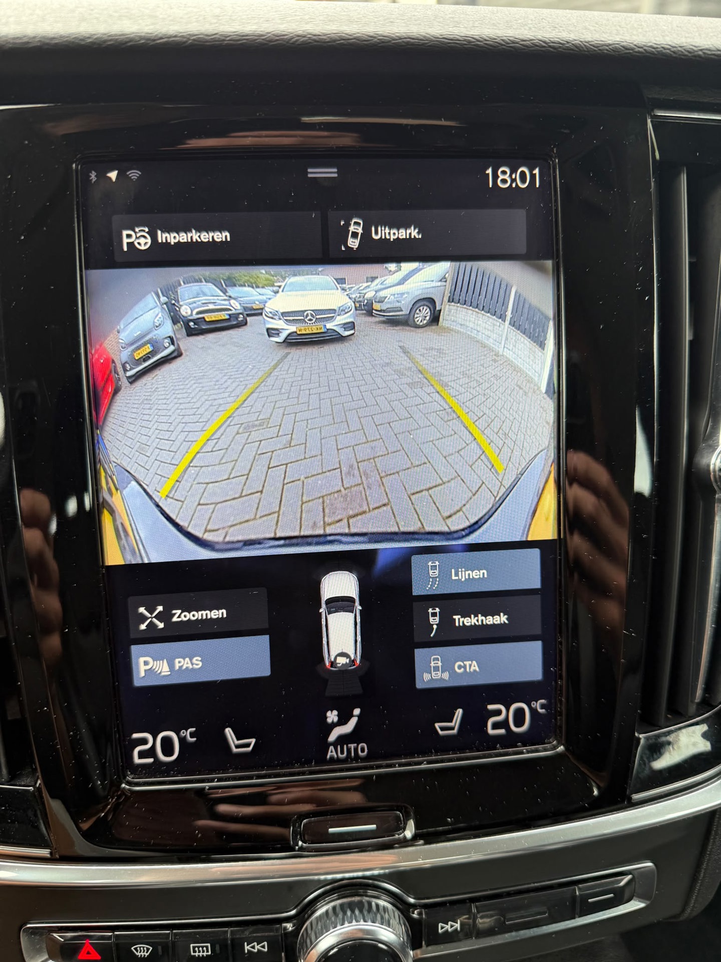 Foto van Volvo V90 Cross Country