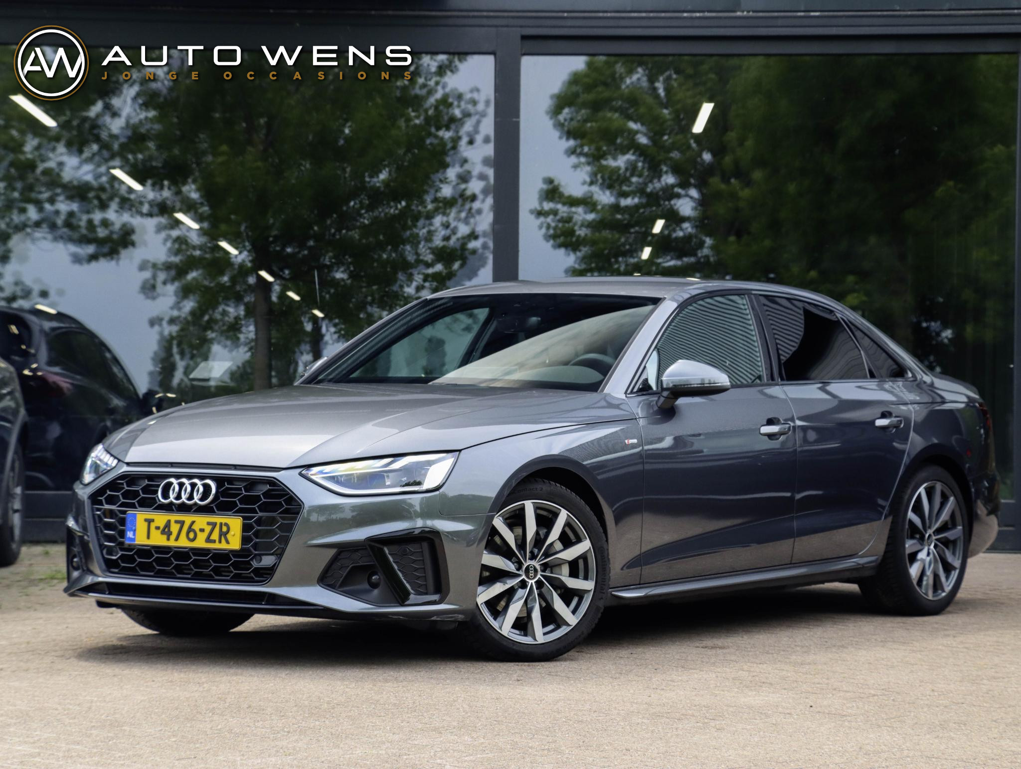 Audi A4 Limousine 40 TFSI S edition Competition 2023 - voorkant
