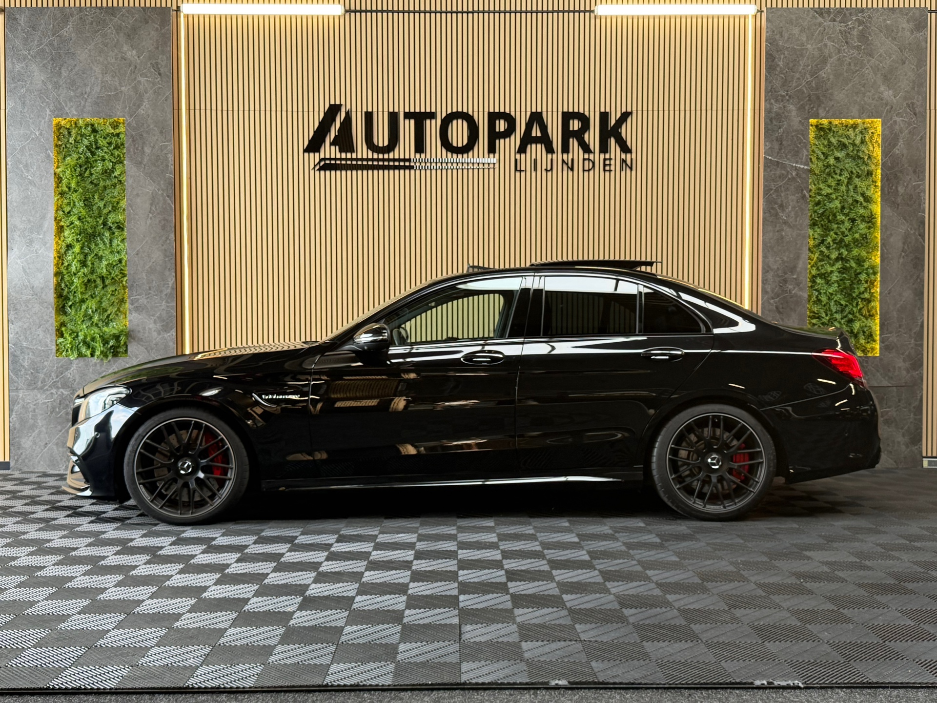 Foto van Mercedes-Benz AMG C 63 S