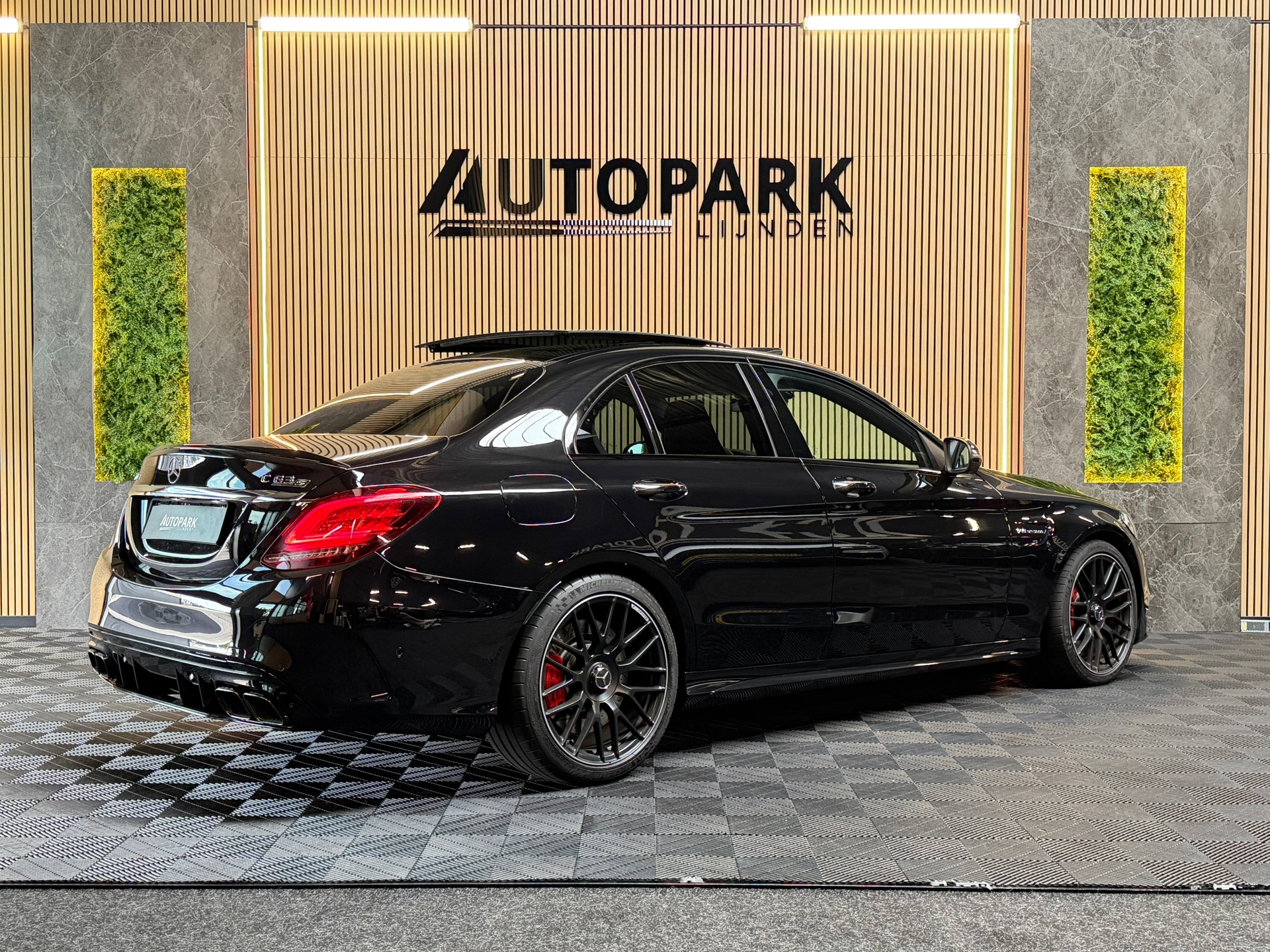 Foto van Mercedes-Benz AMG C 63 S