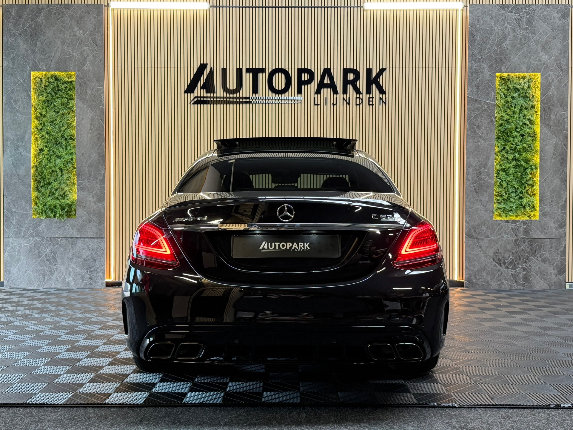 Foto van Mercedes-Benz AMG C 63 S