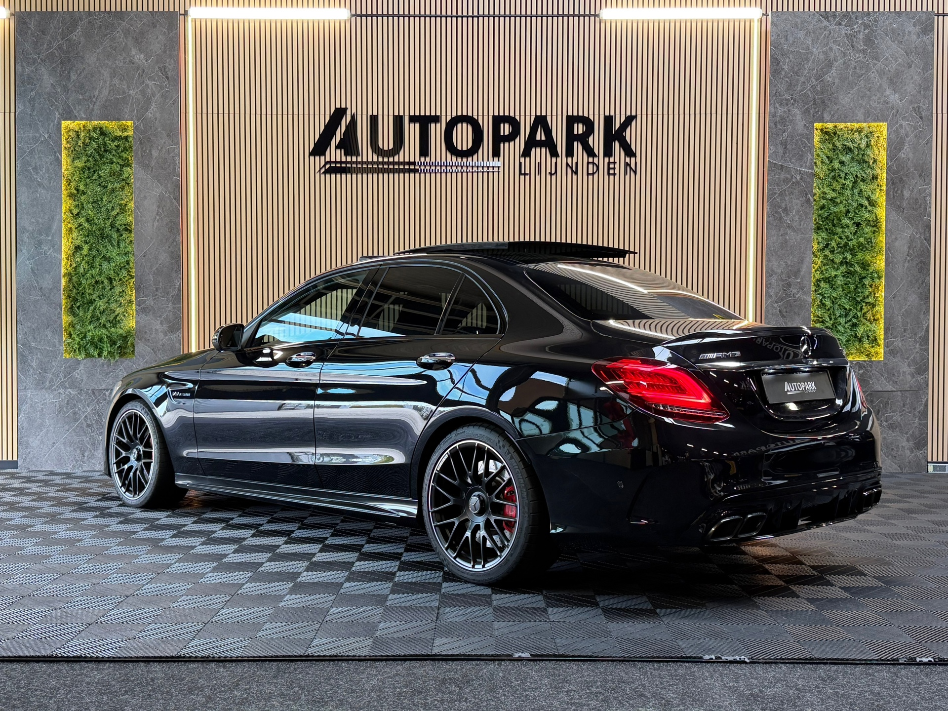 Foto van Mercedes-Benz AMG C 63 S
